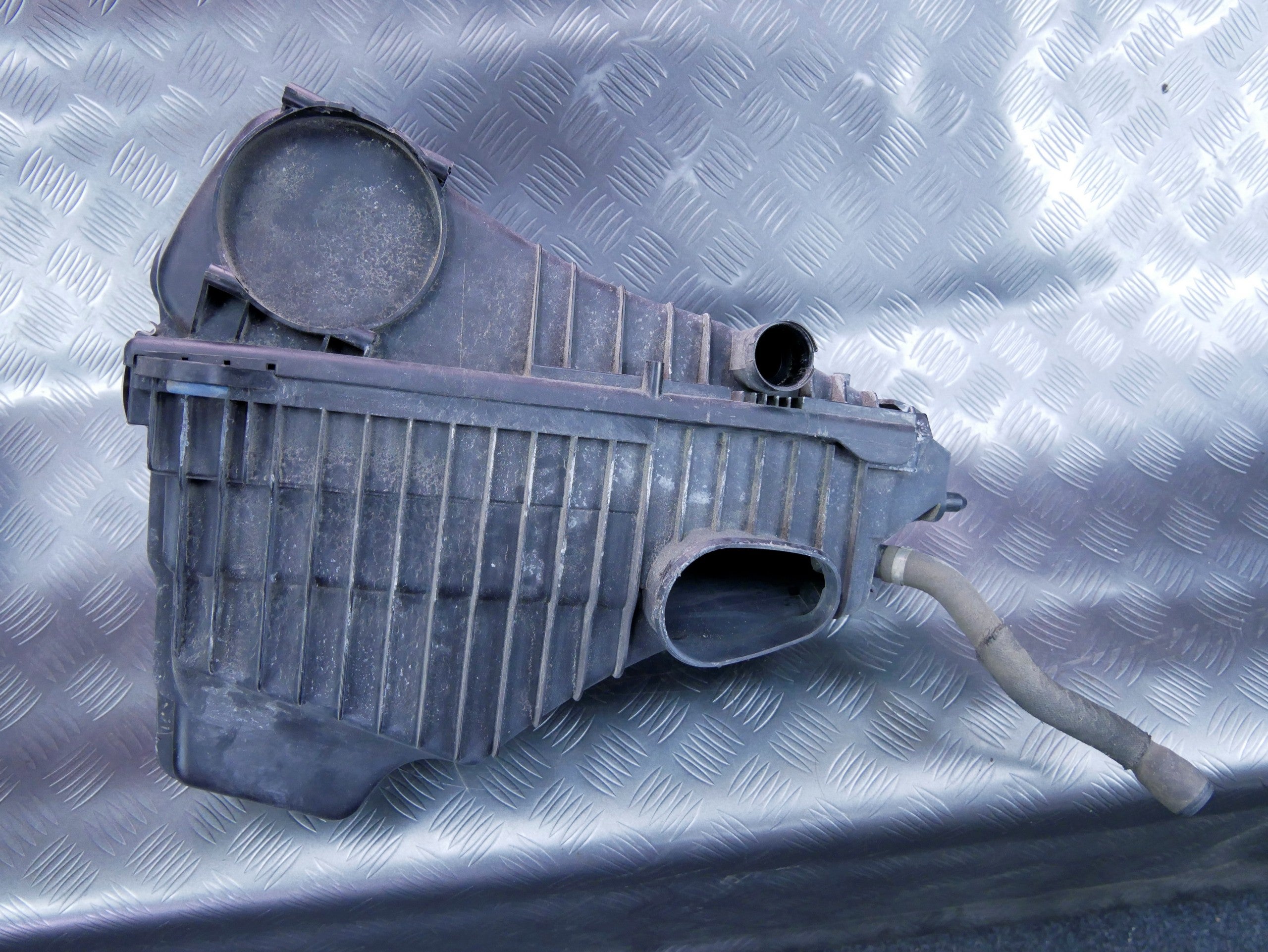 Filtr powietrza obudowa 7L6129601BB AUDI Q7 4L LIFT 3.0 TFSI