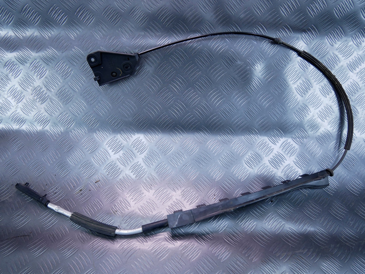 Linka cięgno otwierania maski 4L1823535 AUDI Q7 4L LIFT