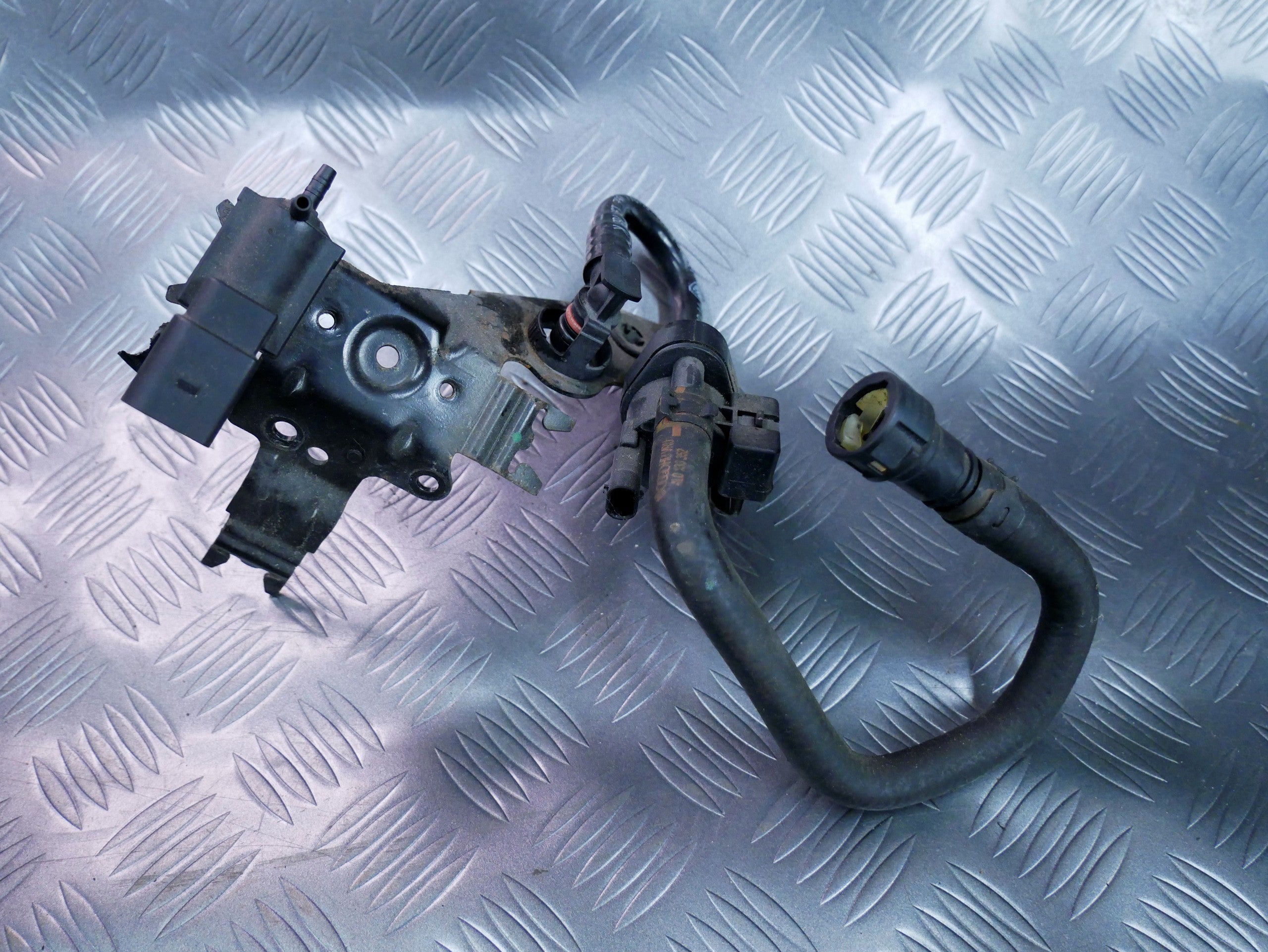 Zawór układ podciśnienia 06E133781K AUDI Q7 4L 3.0 TFSI