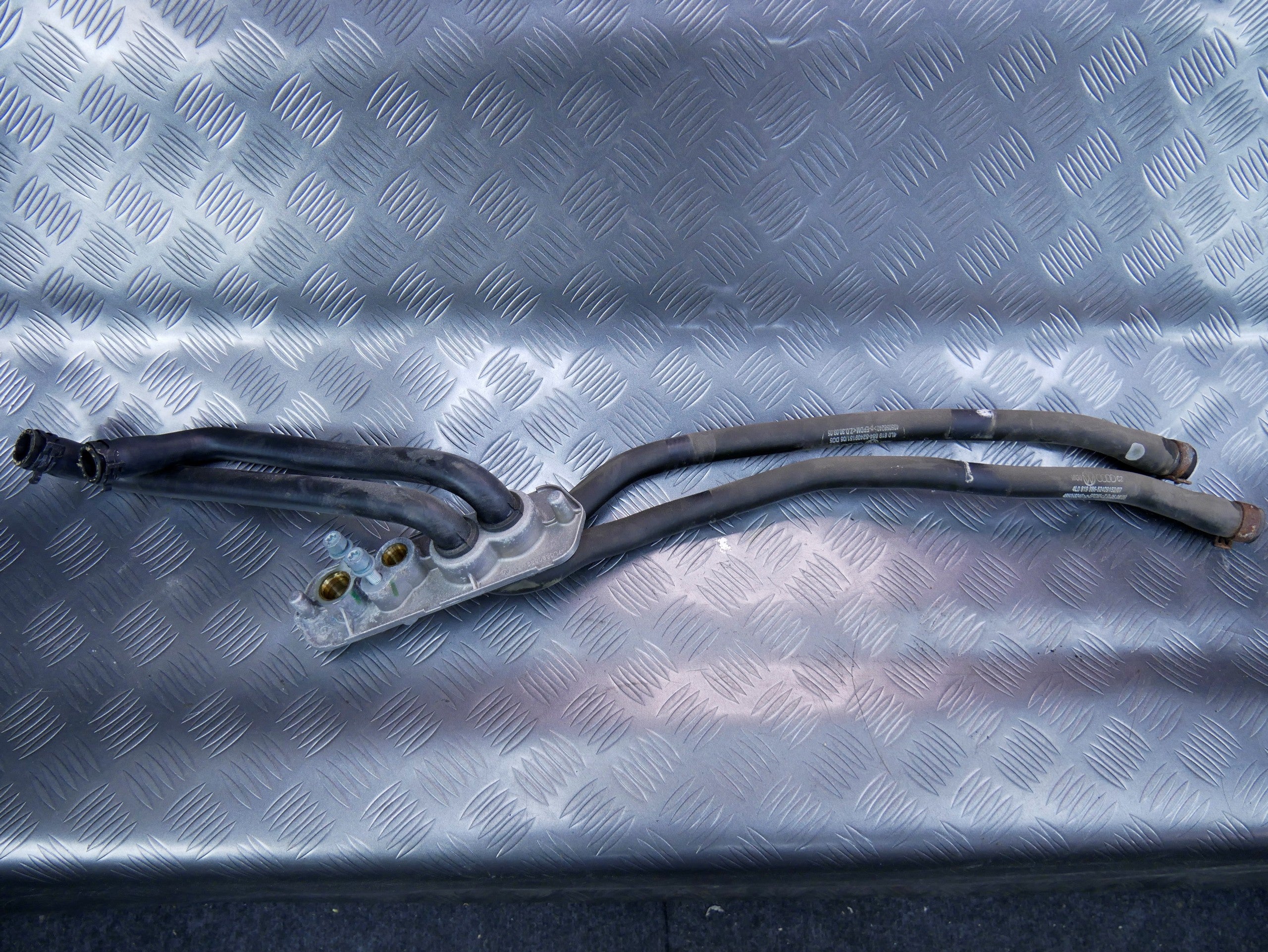 Przelotka węże wody 7L0820339A 4L0819886 4L0819884 AUDI Q7