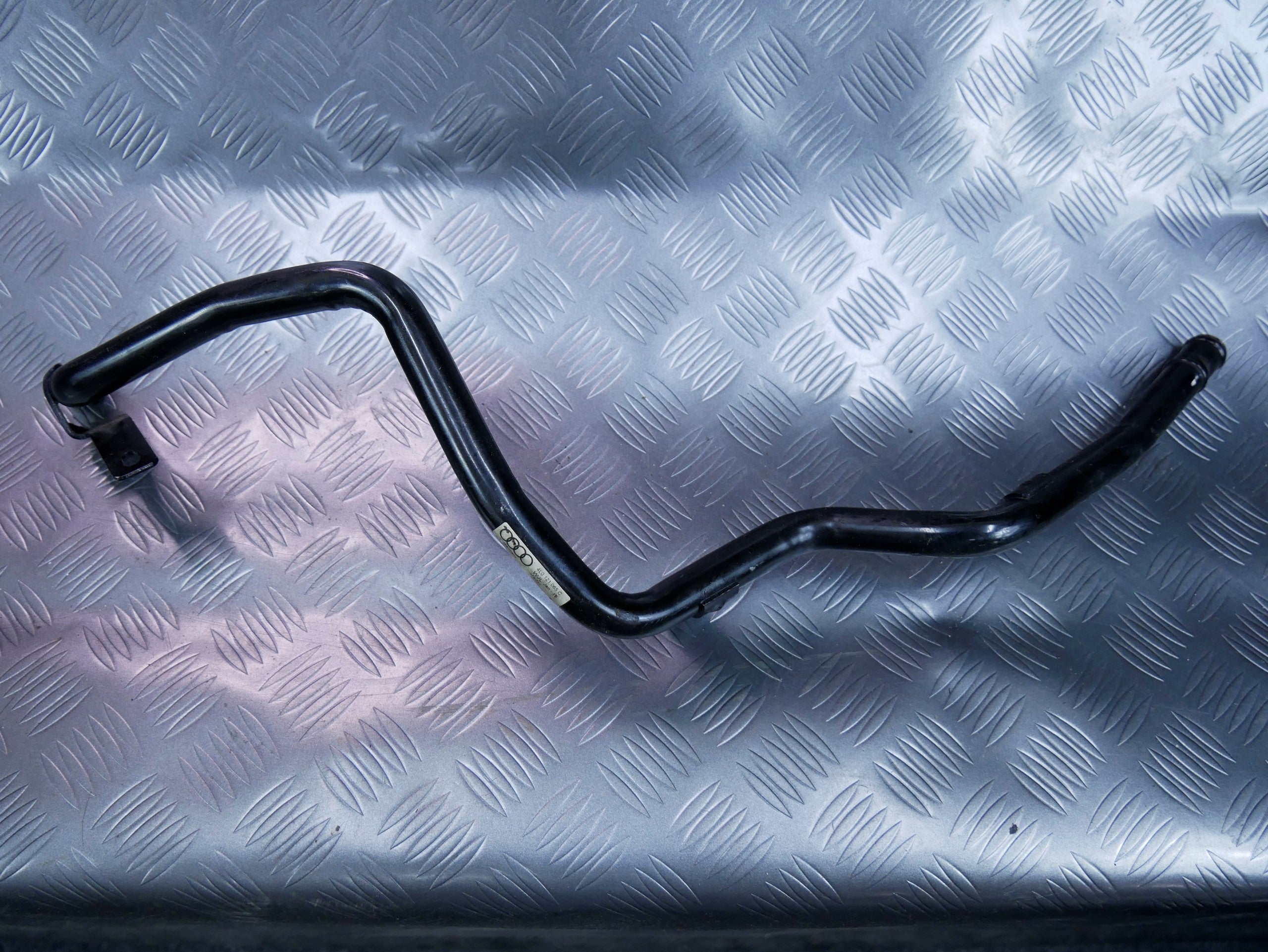 Rurka przewód wodny 4L0121065C AUDI Q7 4L LIFT 3.0 TFSI