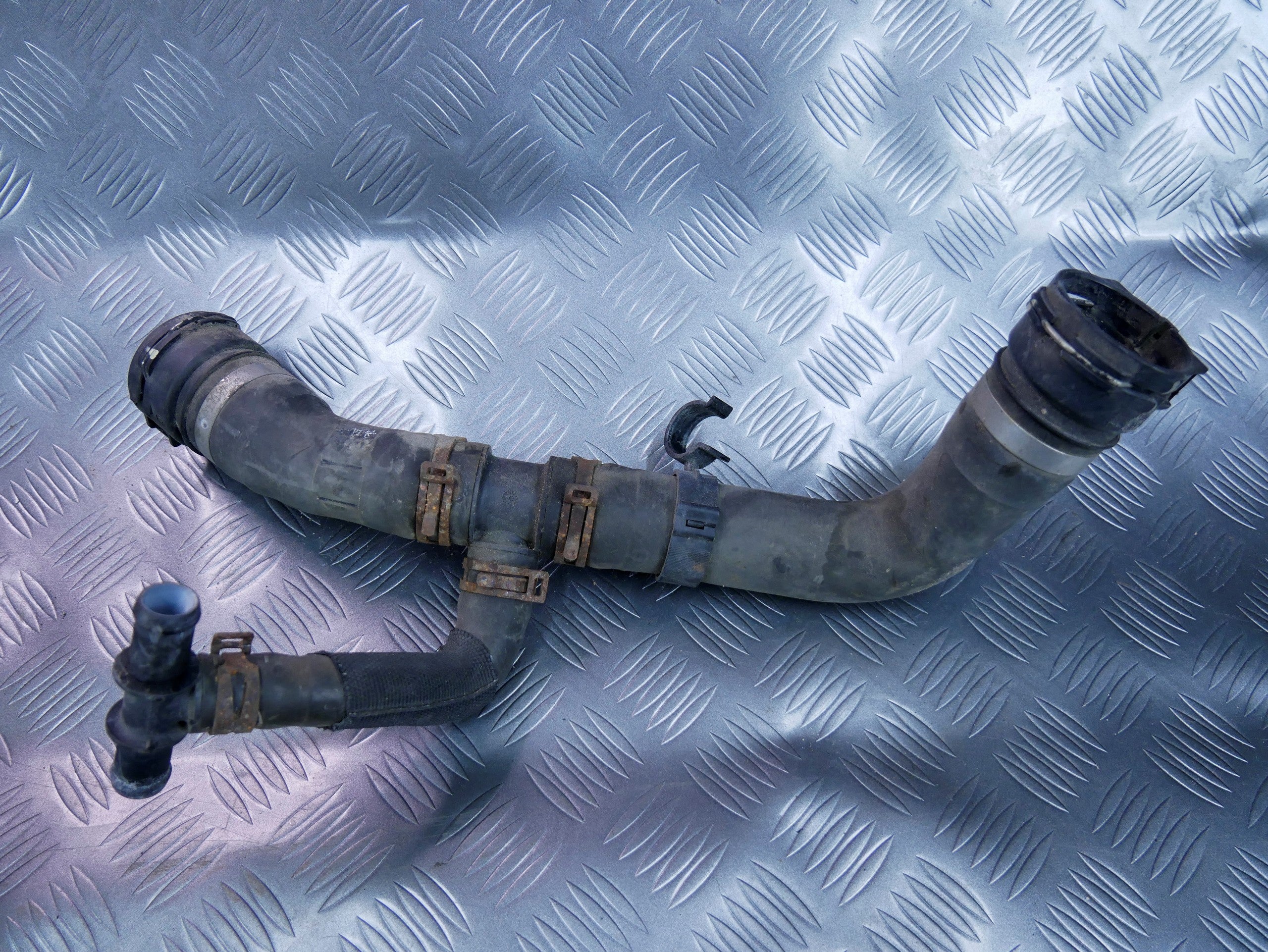 Rura wąż wody 7L8121051H AUDI Q7 4L 3.0 TFSI