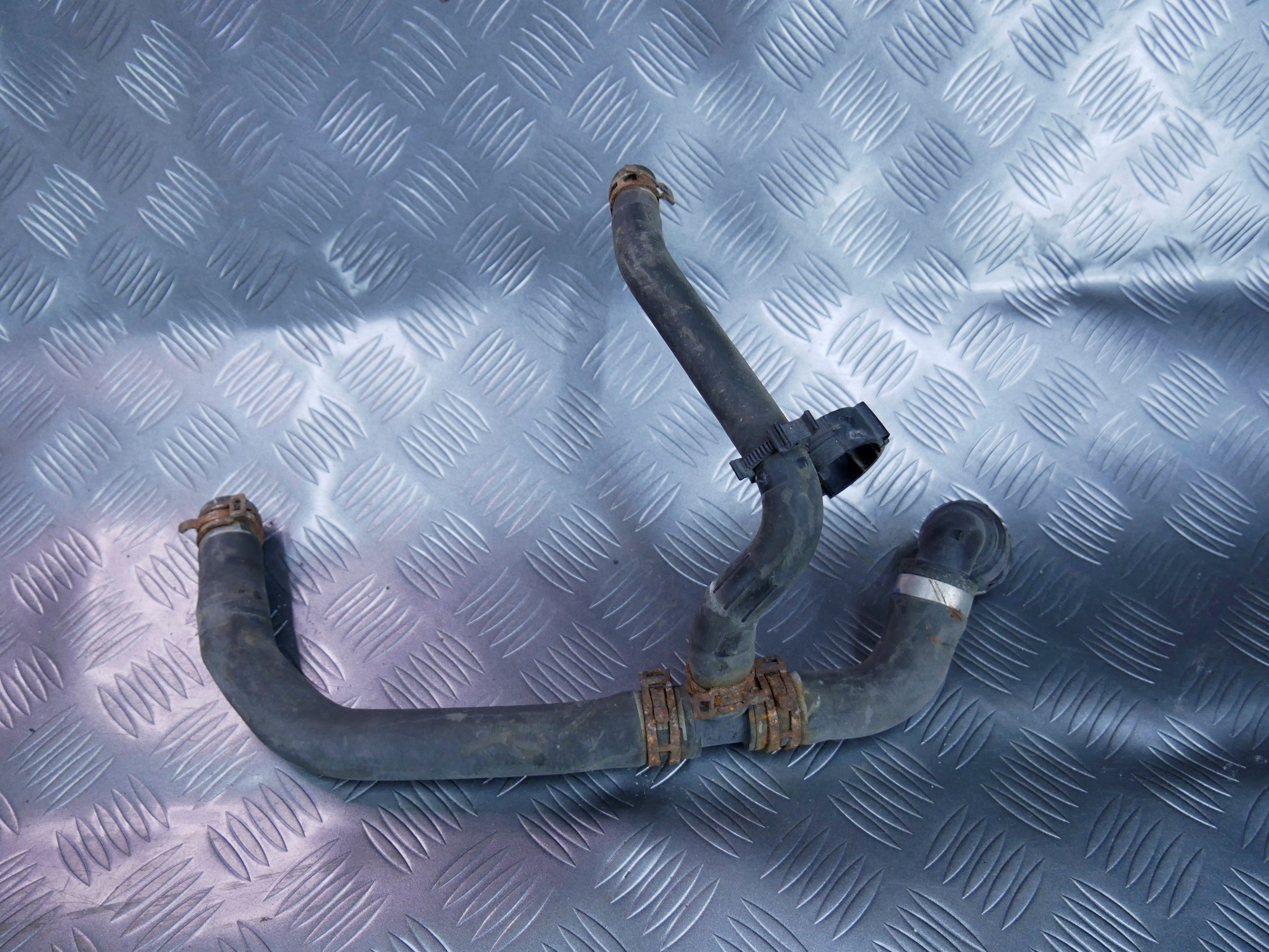 Rura wąż wody 7L8121065Q AUDI Q7 4L 3.0 TFSI