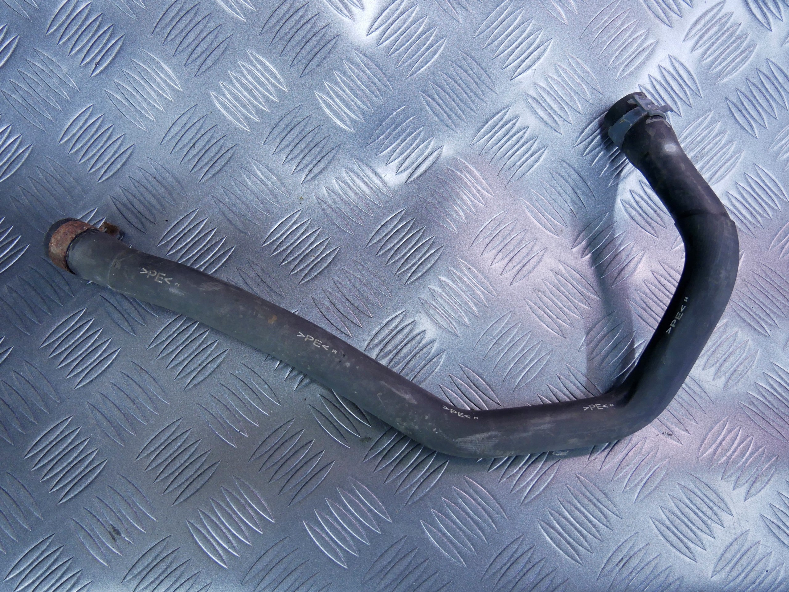 Rura wąż wody 7L0815994 AUDI Q7 4L 3.0 TFSI