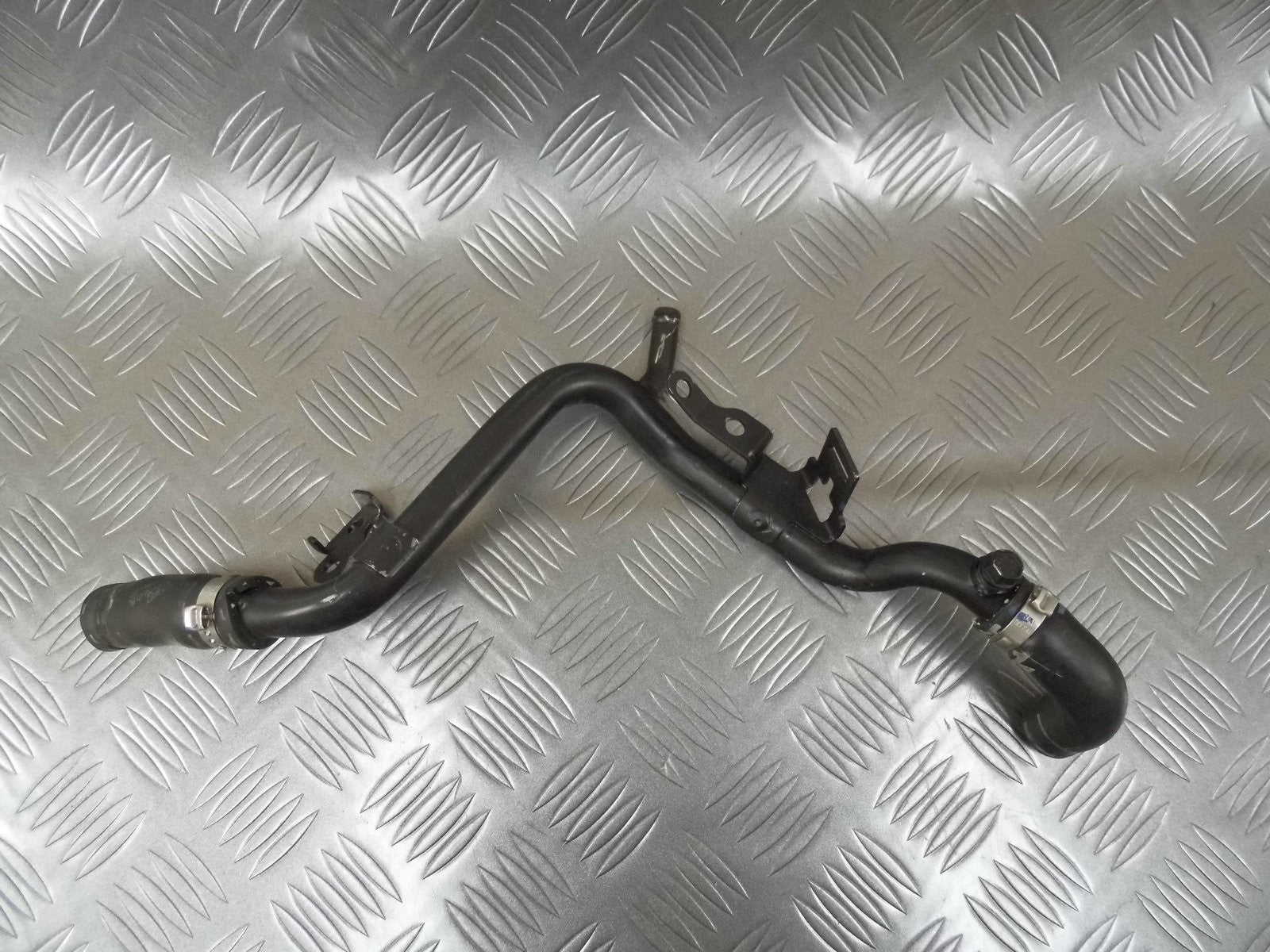 Rurka przewód wody 059121507AG AUDI Q7 3.0 TDI
