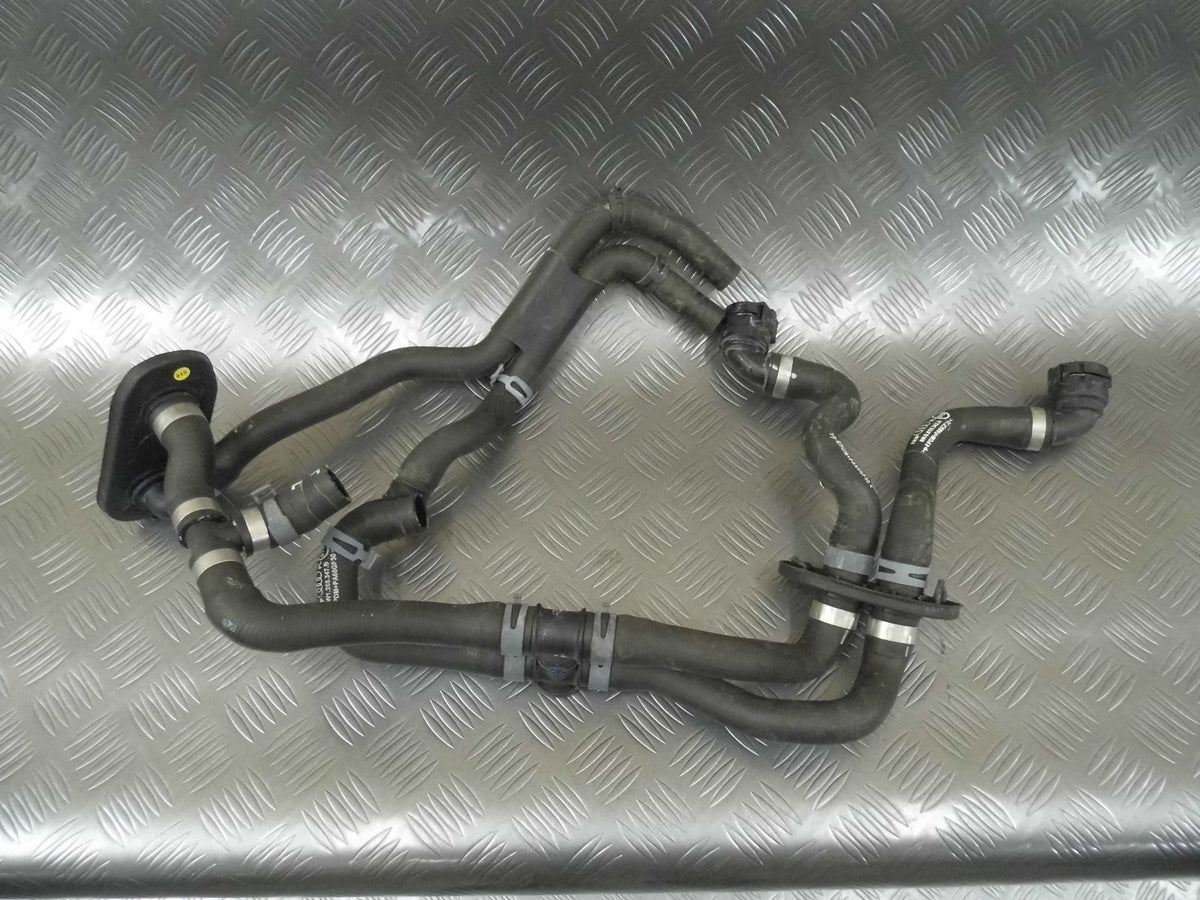 Rura wąż wody 8W1265347B AUDI A4 B9 8W0 2.0 TDI