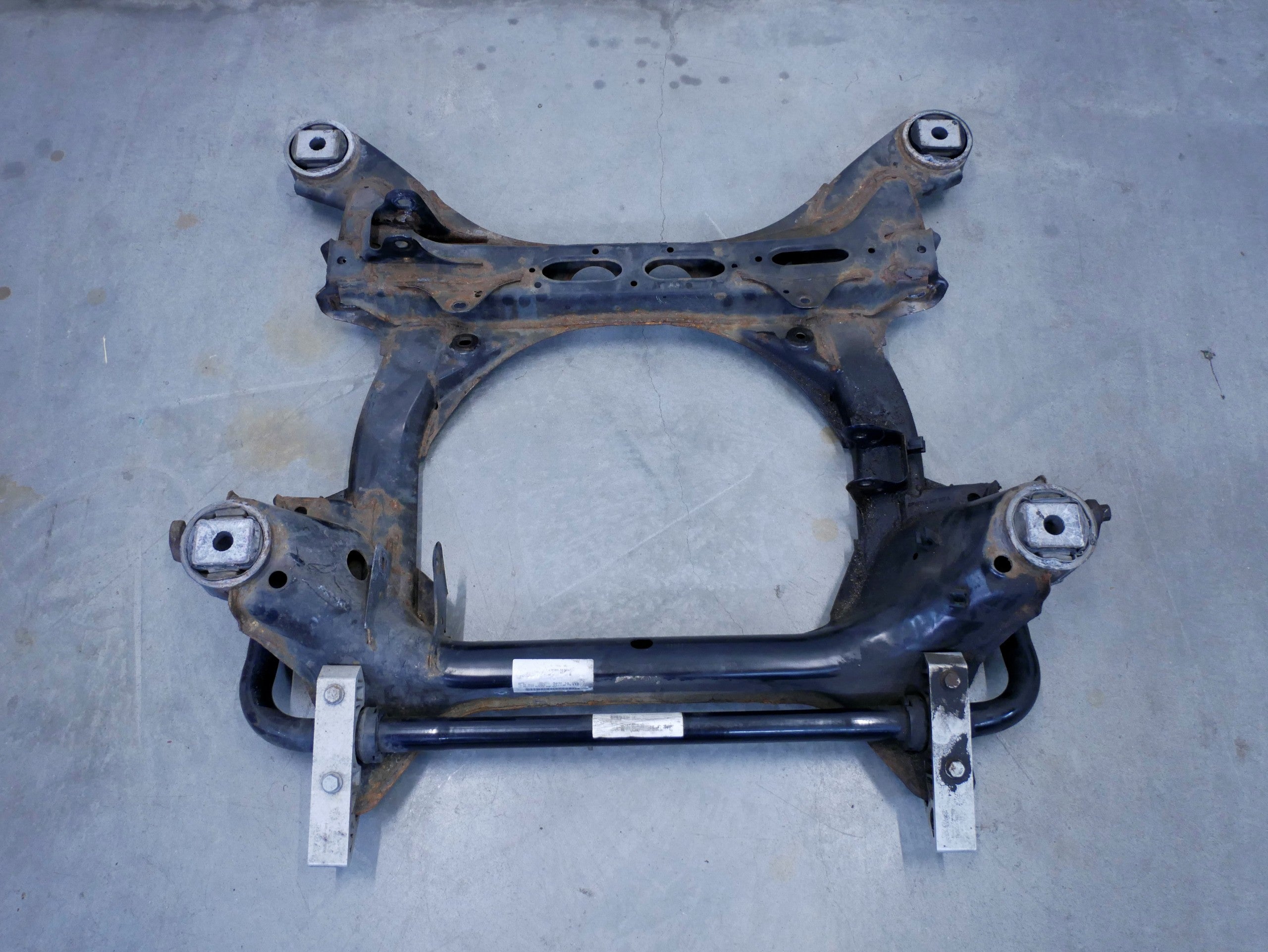 Wózek sanki stabilizator przód 7L0499030T AUDI Q7 4L LIFT 3.0 TFSI