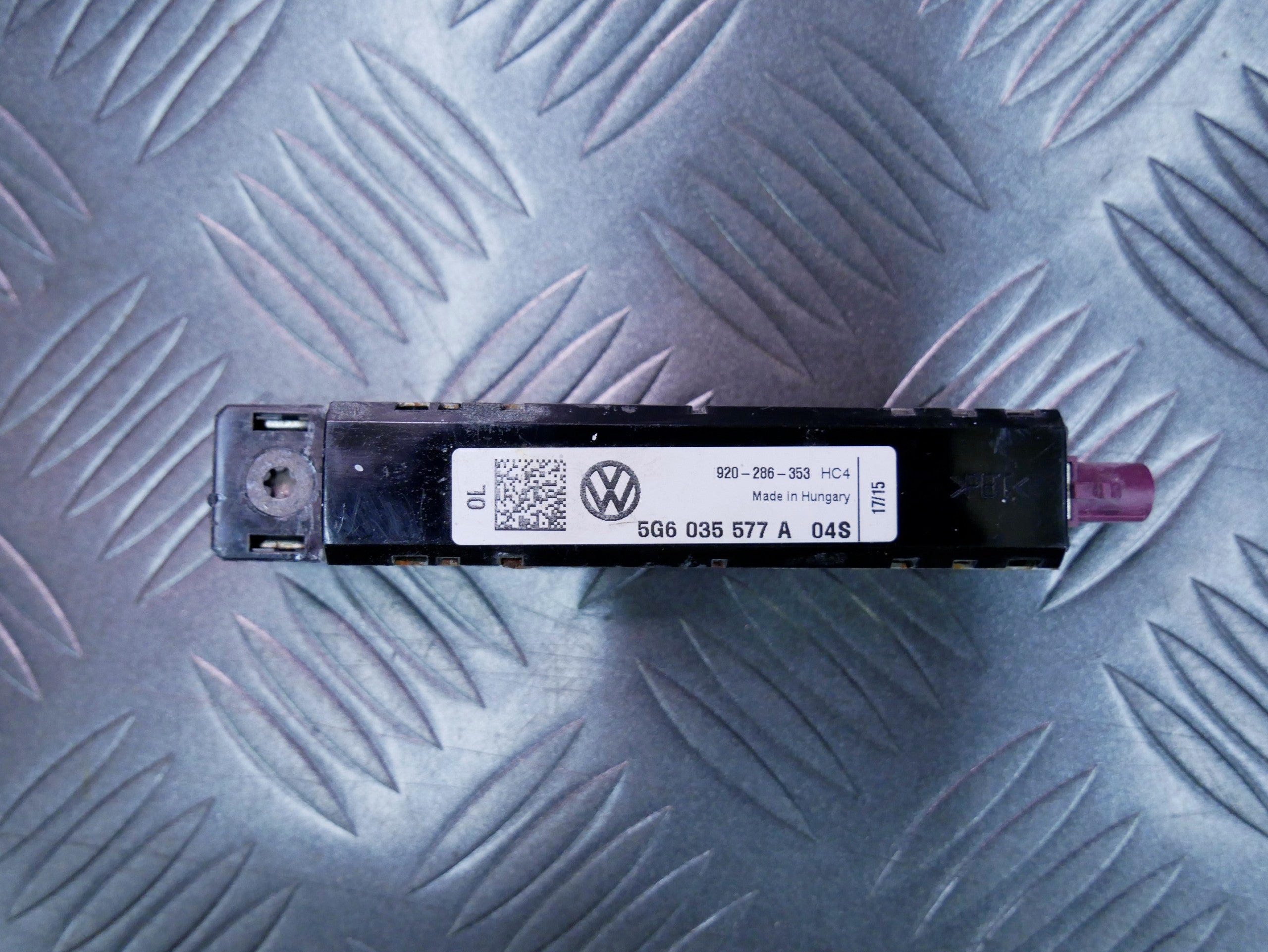 Wzmacniacz antenowy 5G6035577A VW GOLF VII