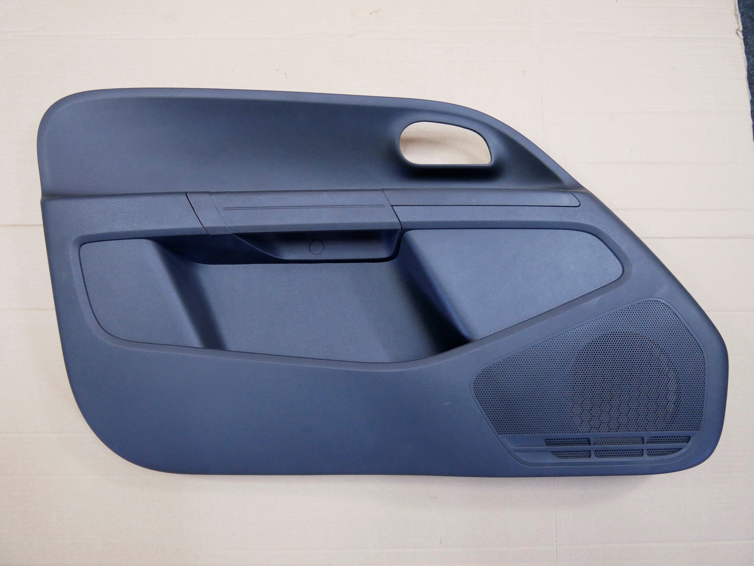 Tapicerka boczek drzwi przód lewy 1S4867011 VW UP!