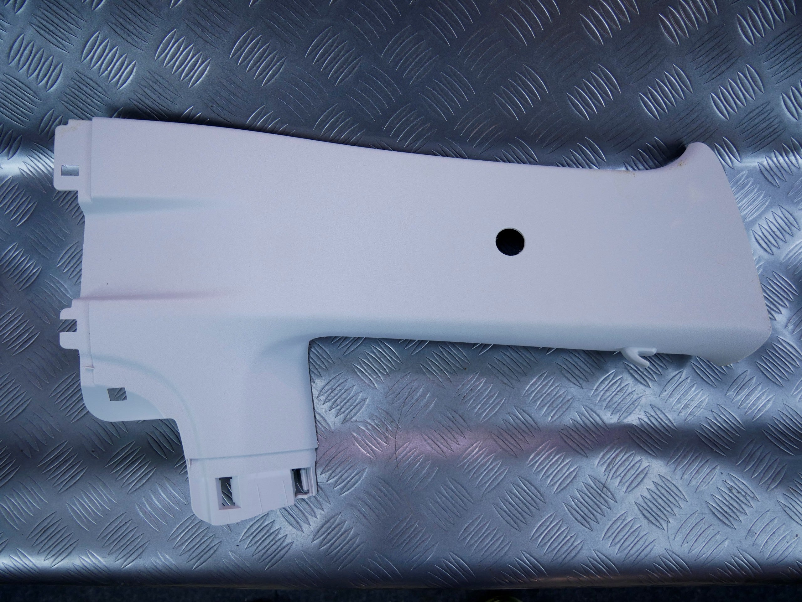 Osłona poszycie słupka środkowego prawe 1S3867244C VW UP!