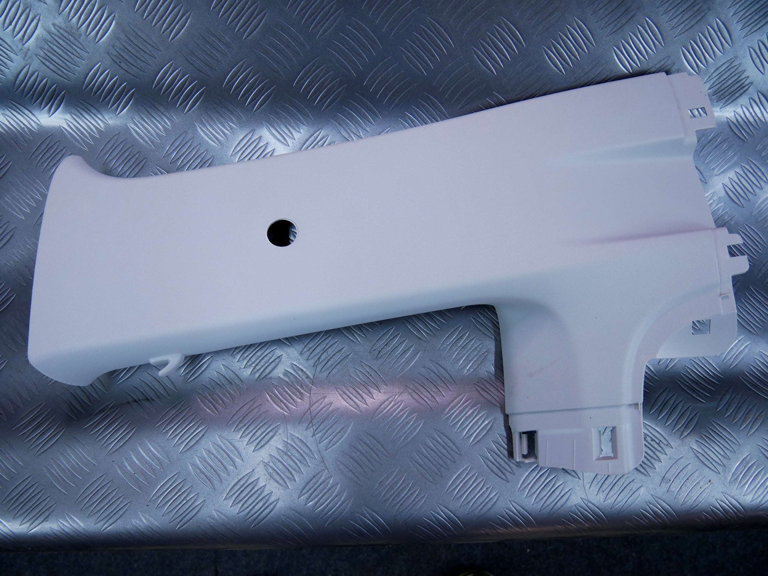 Osłona poszycie słupka środkowego lewe 1S3867243C VW UP!