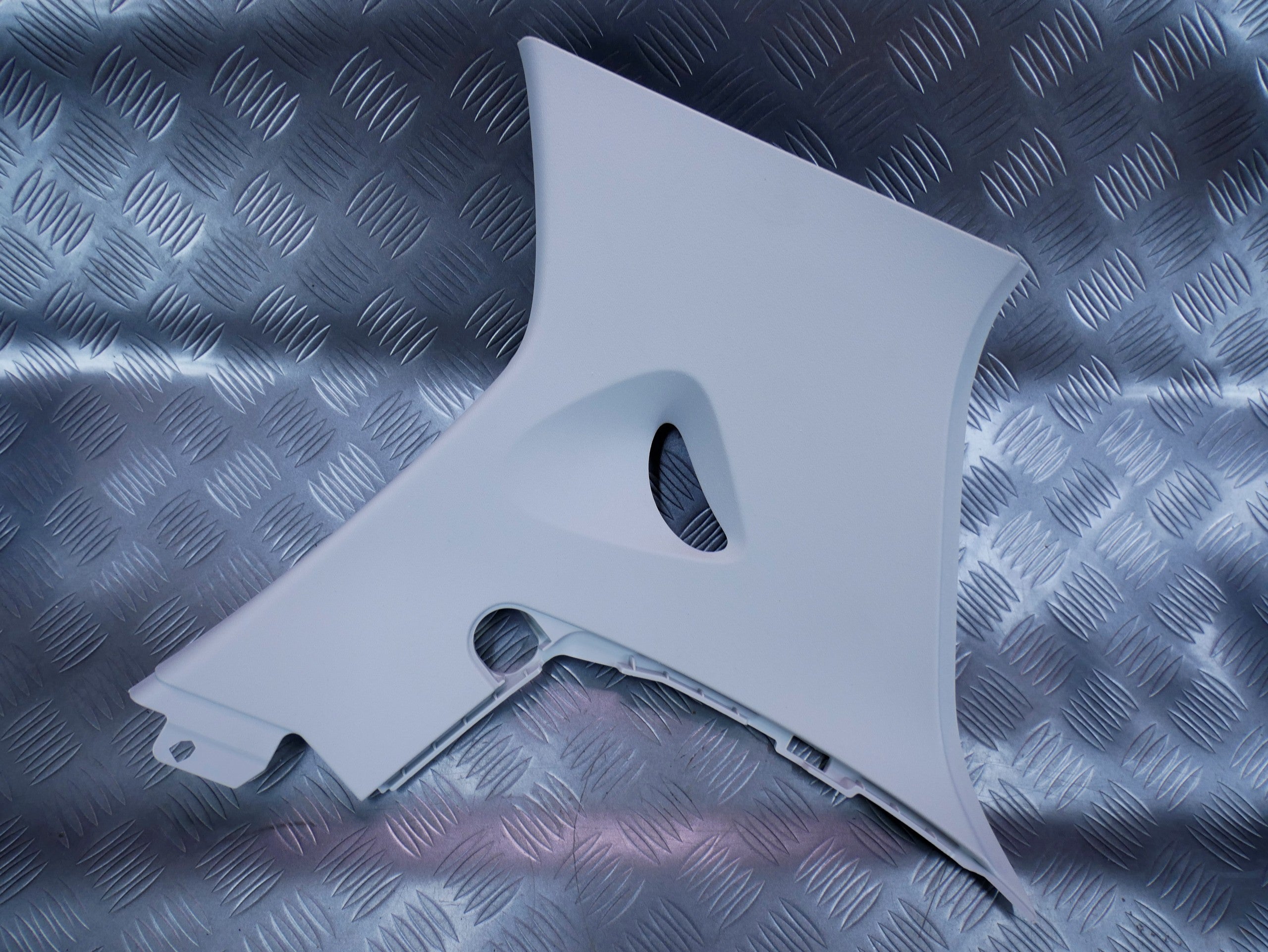 Osłona poszycie słupka tylne prawe 1S4867288A VW UP!