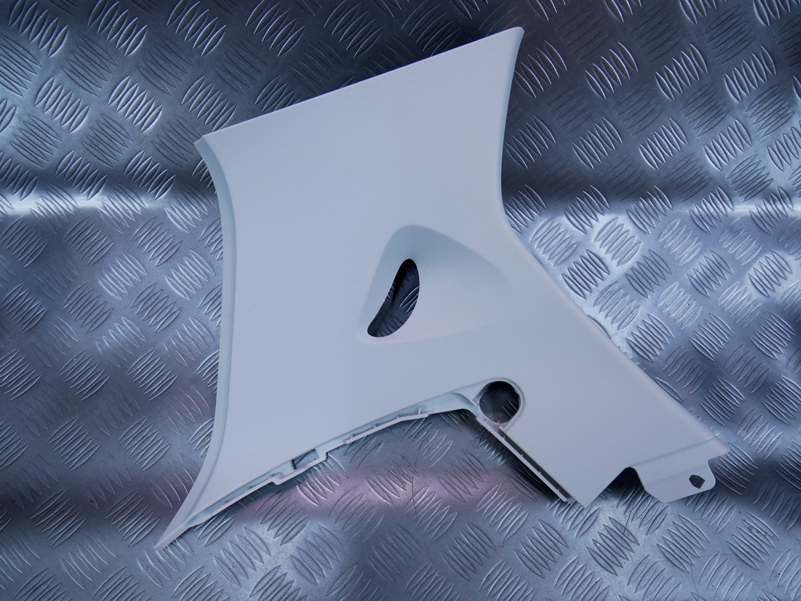 Osłona poszycie słupka tylne lewe 1S4867287A VW UP!