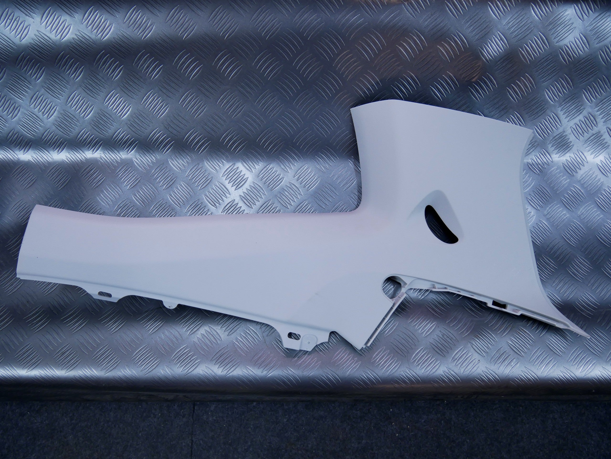 Osłona poszycie słupka tylne prawe 1S3867288D VW UP!