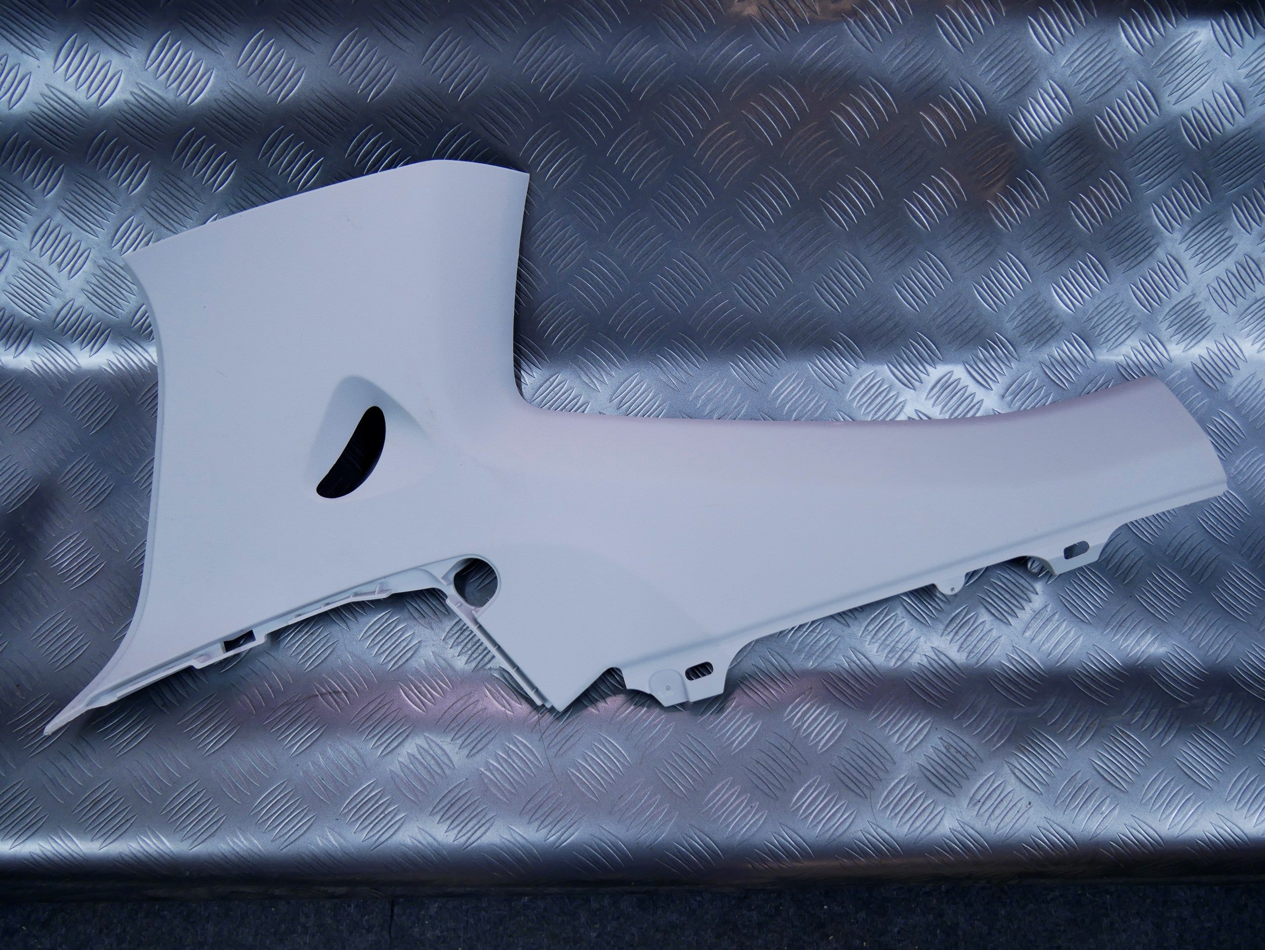 Osłona poszycie słupka tylne lewe 1S3867287D VW UP!