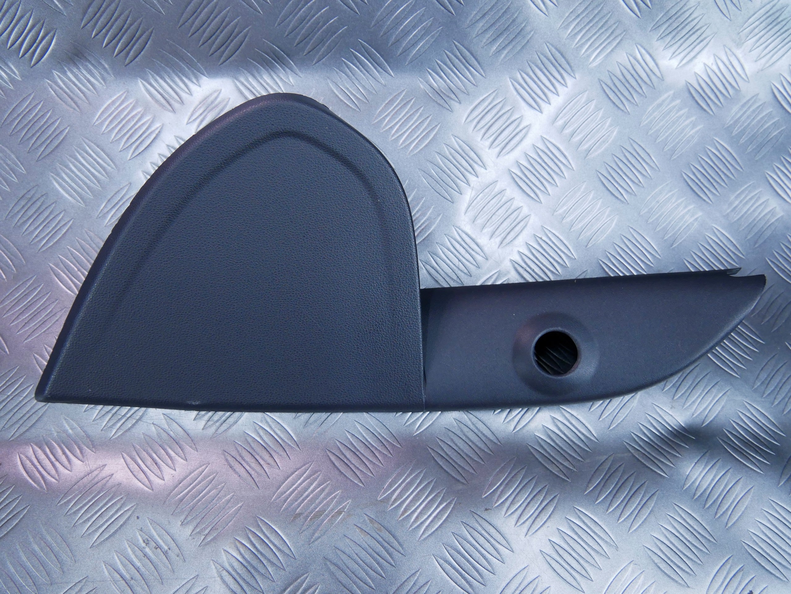 Osłona drzwi lusterka lewa 1S0837973E VW UP!