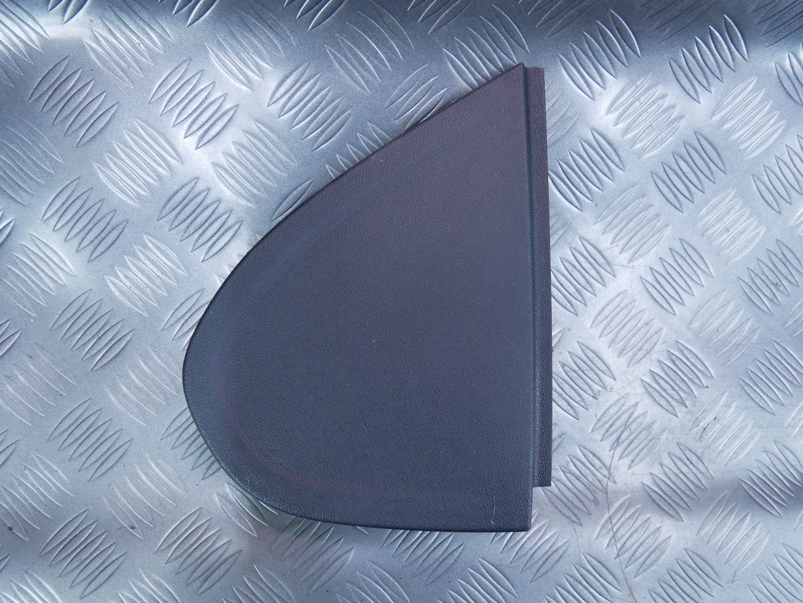 Osłona zaślepka boku konsoli lewa 1S0858247 VW UP!