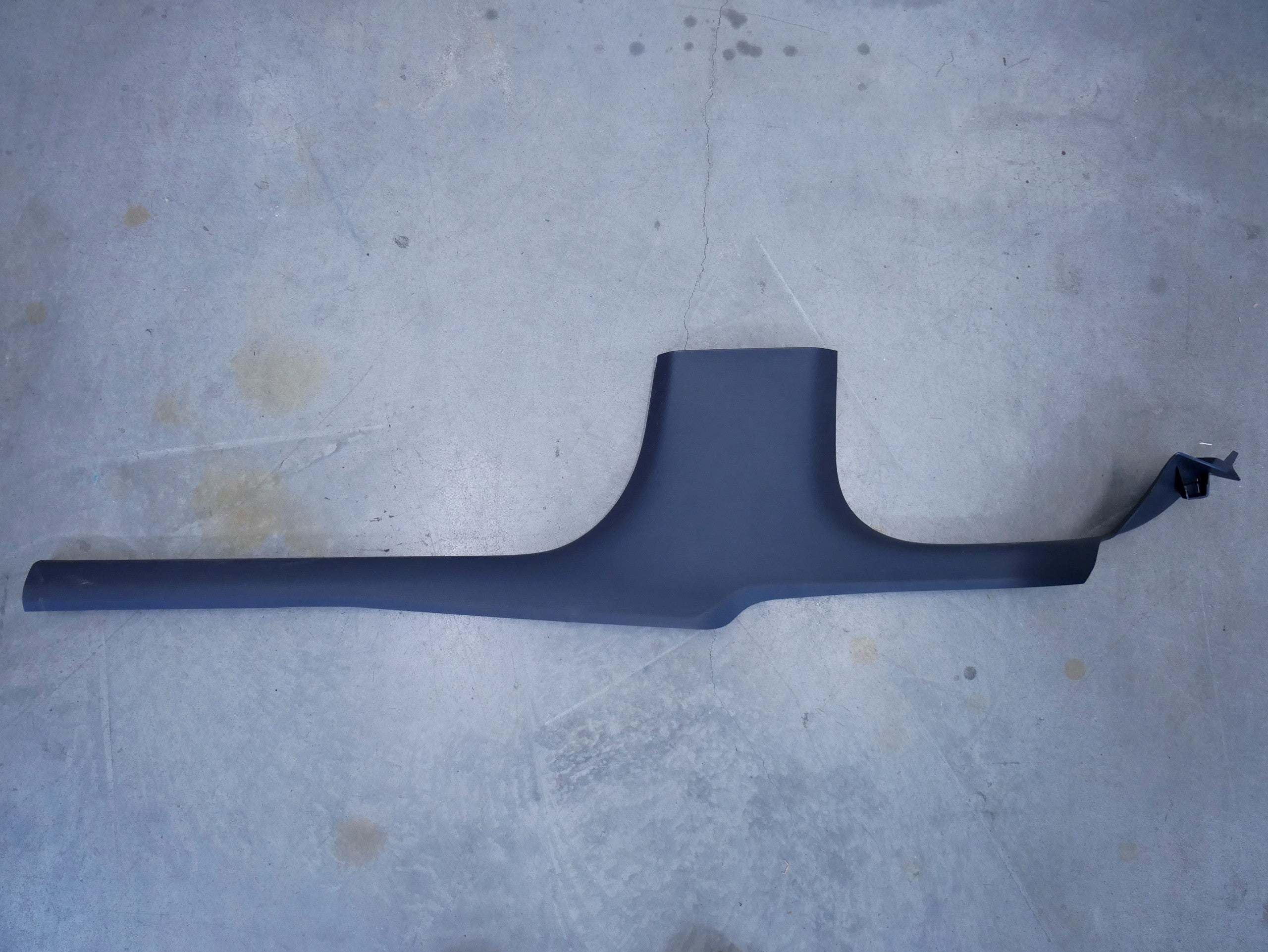 Osłona listwa progu progowa prawa 1S4853372B VW UP!