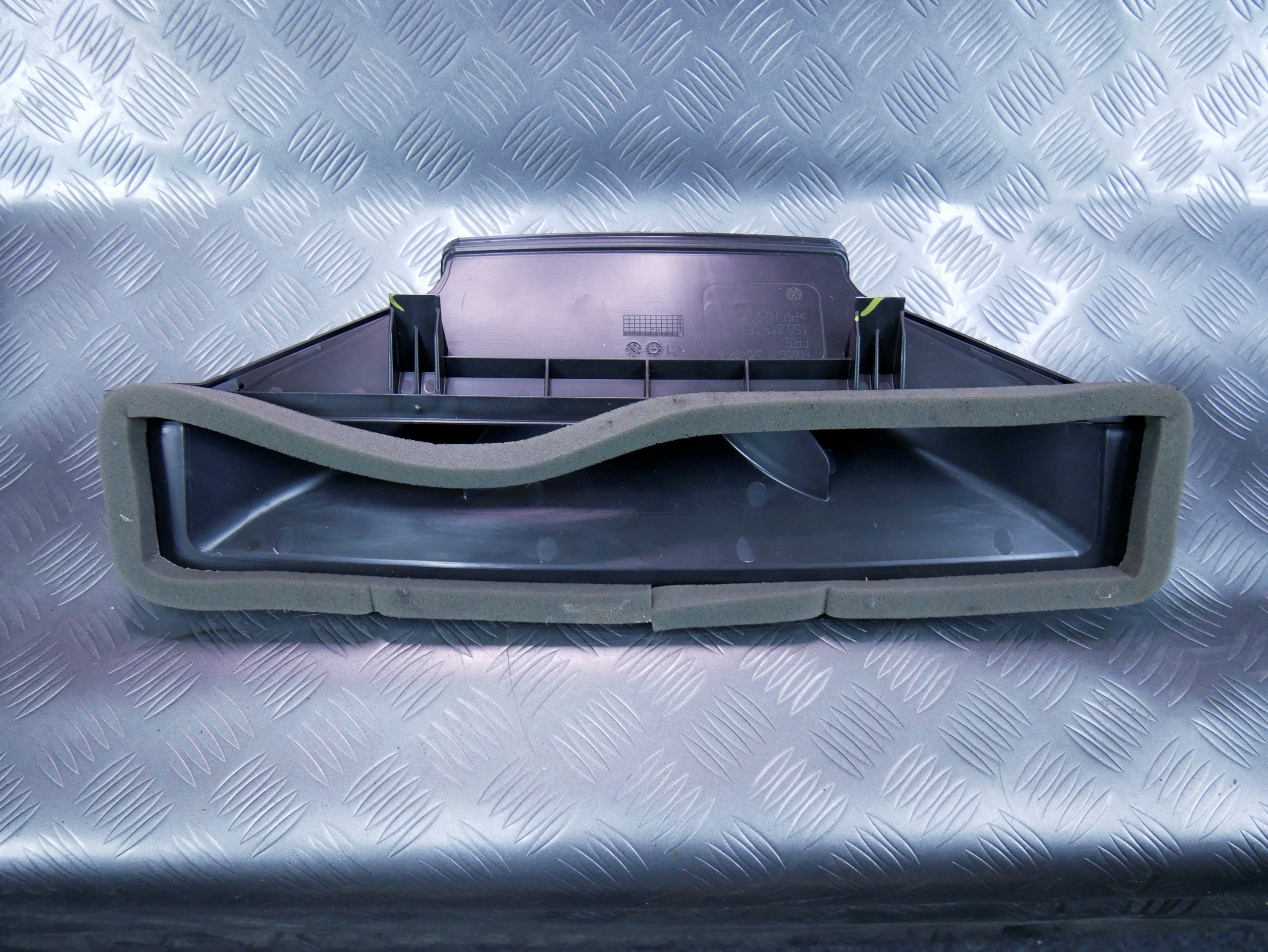 Kanał powietrza nagrzewnicy 1S0819063 VW UP! SKODA CITIGO