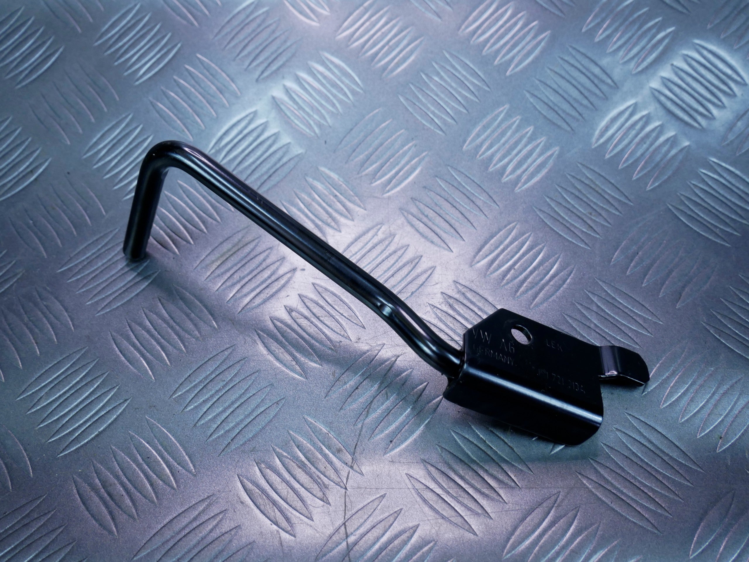 Wspornik mocowanie pedałów 1S1721913A VW UP! SKODA CITIGO