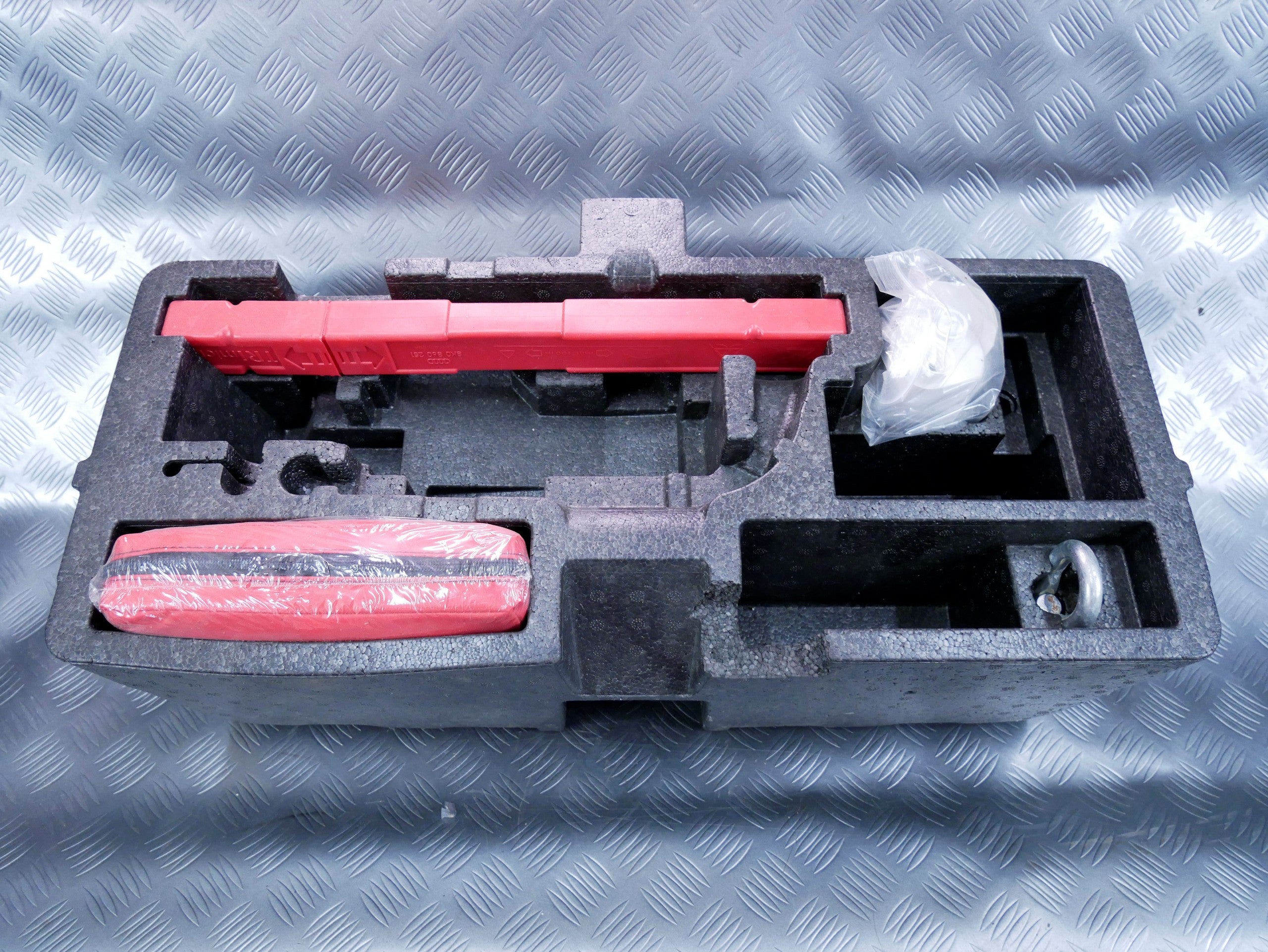 Zestaw naprawczy wkład koła zapasowego 1S0012115B VW UP!