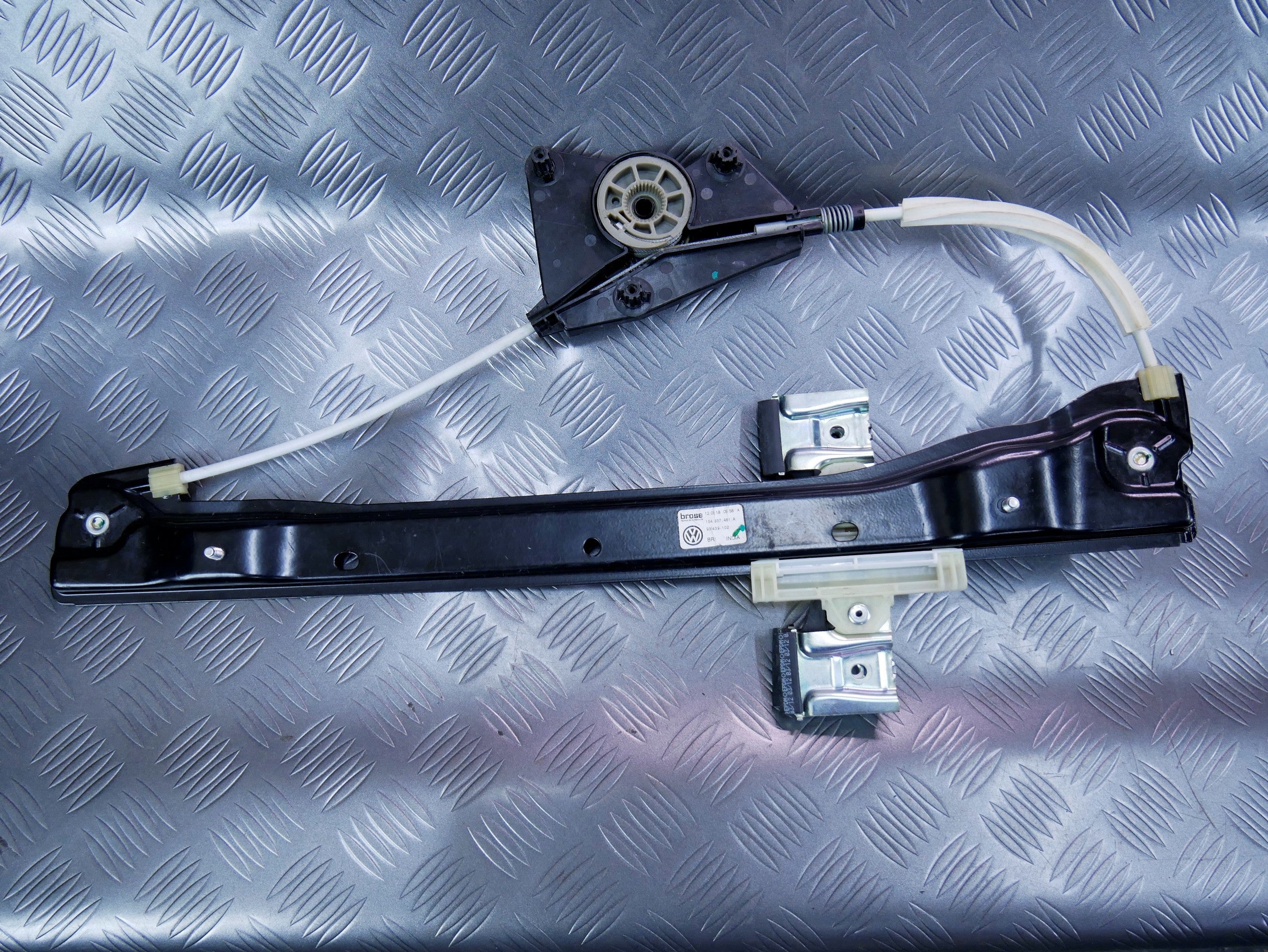 Mechanizm podnośnik szyby przód lewy 1S4837461A VW UP! CITIGO