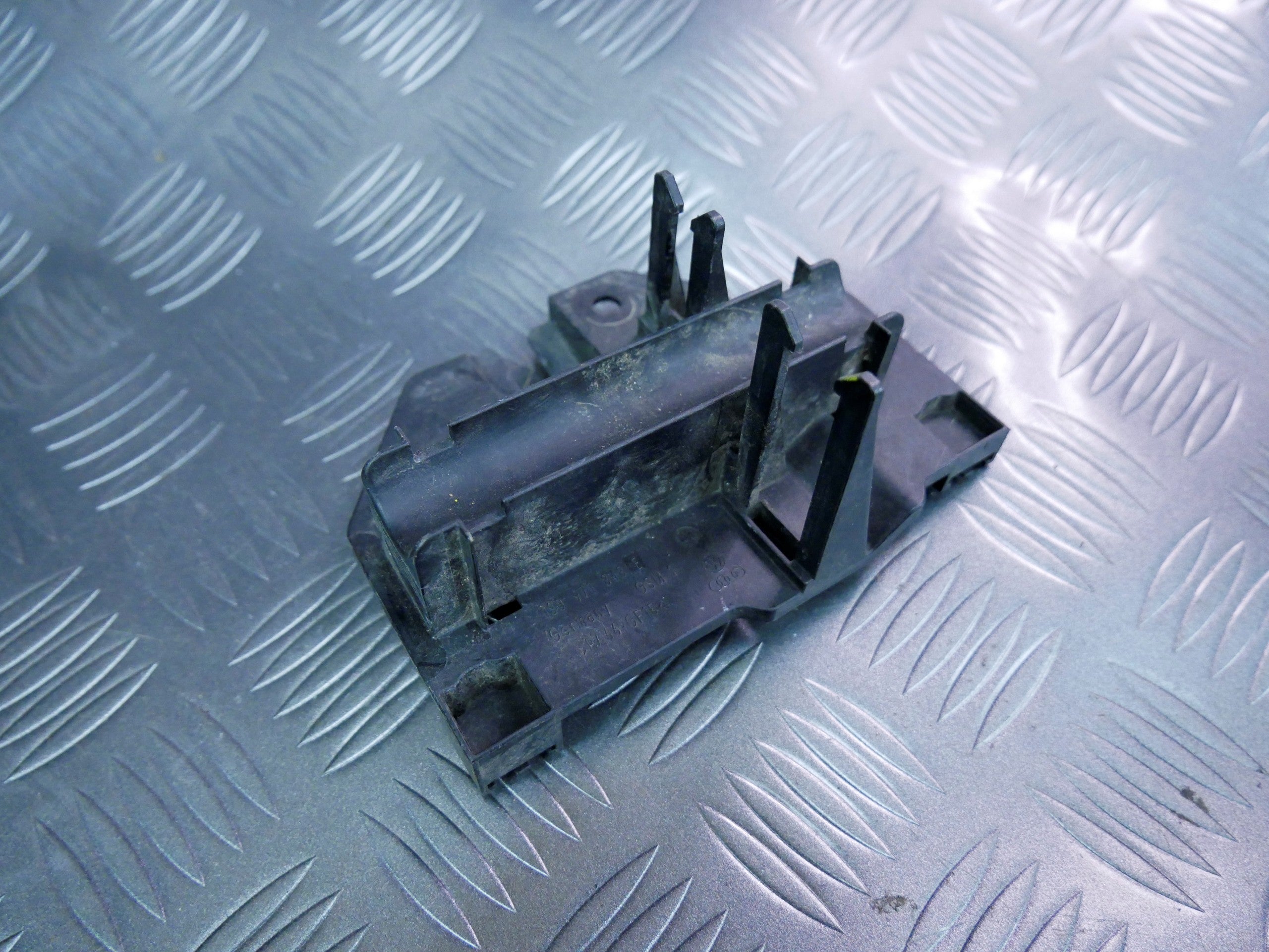 Uchwyt mocowanie wiązki 1S0971848E VW UP! SKODA CITIGO