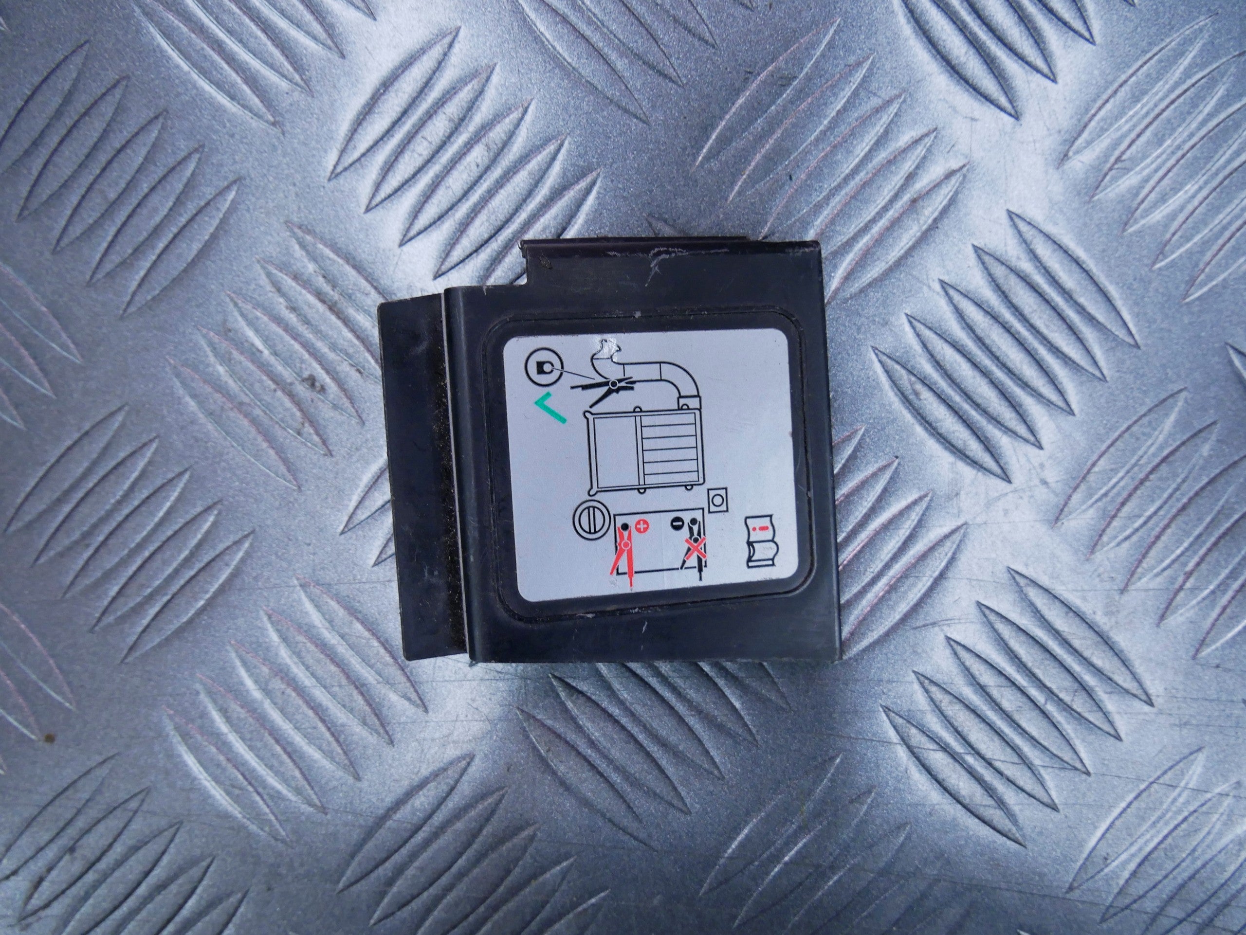 Osłona zaślepka bieguna akumulatora 1S0971813 VW UP! CITIGO