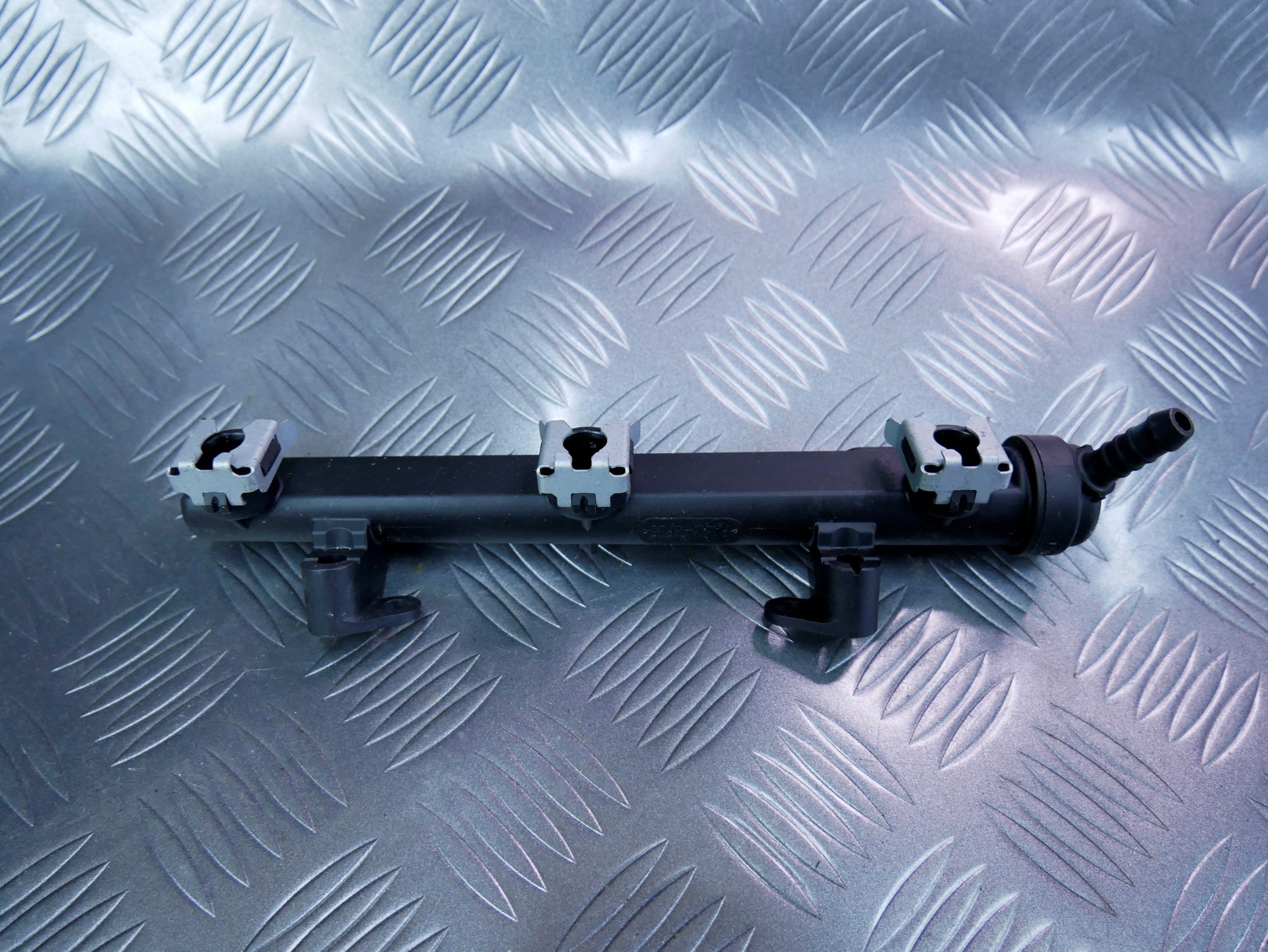 Listwa wtryskowa 04C133313N VW UP! SKODA CITIGO 1.0 MPI