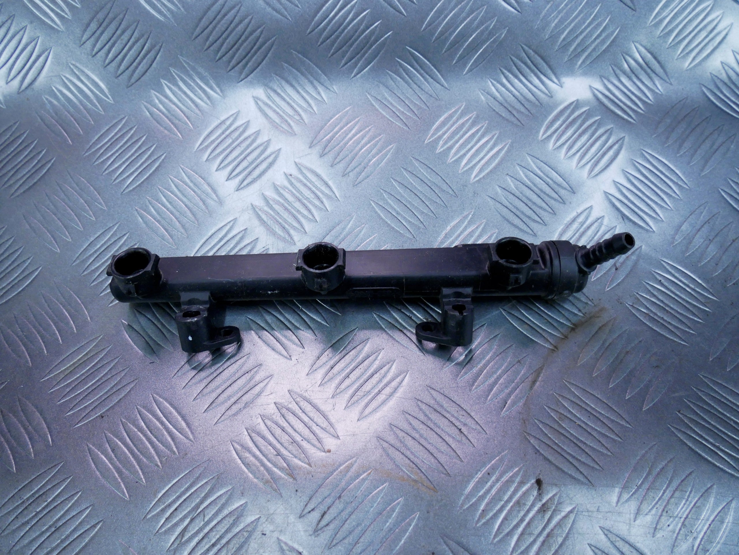 Listwa wtryskowa 04C133313AG VW UP! SKODA CITIGO 1.0 MPI