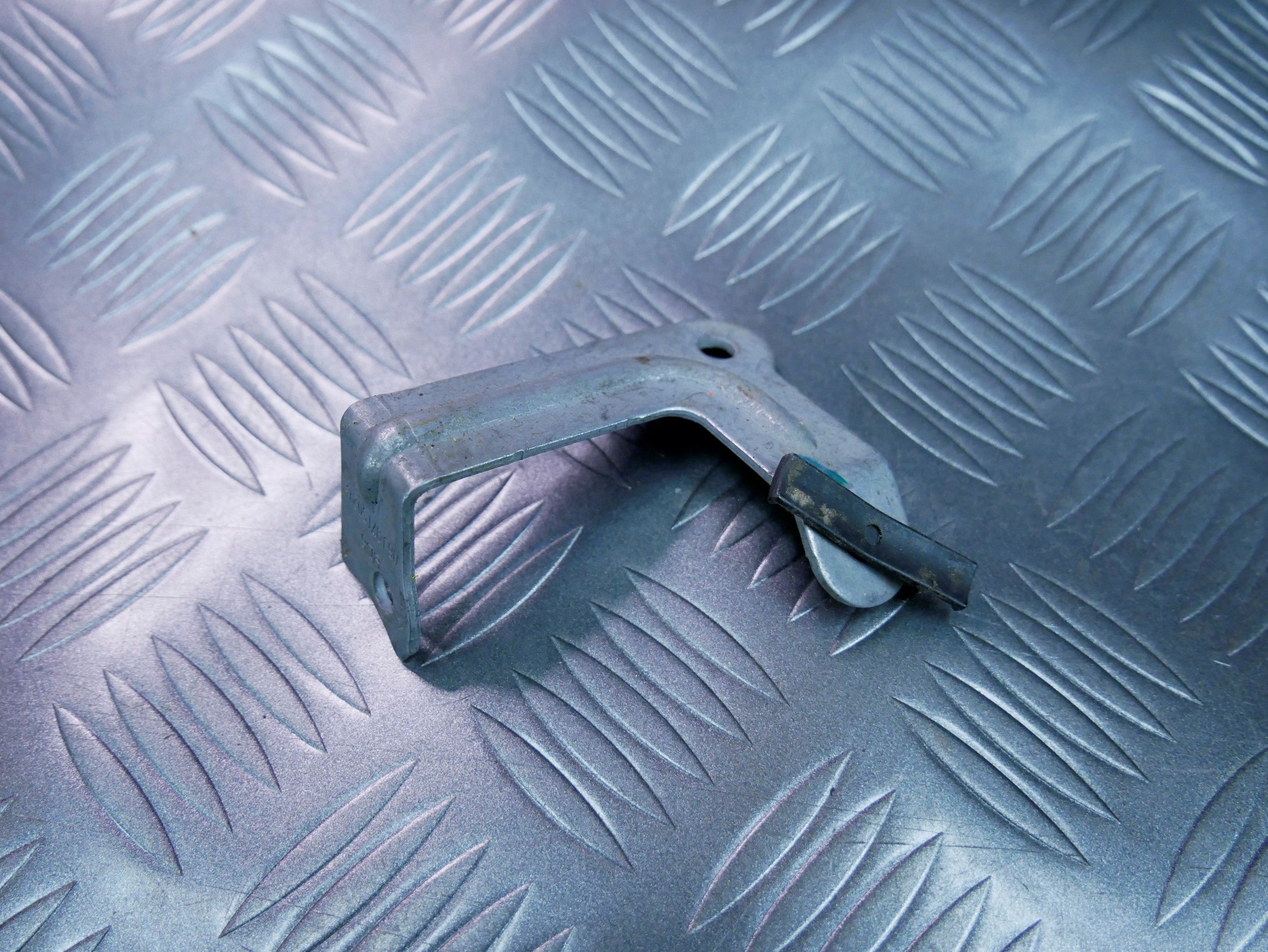 Mocowanie wiązki przewodów 06J971502C VW UP!