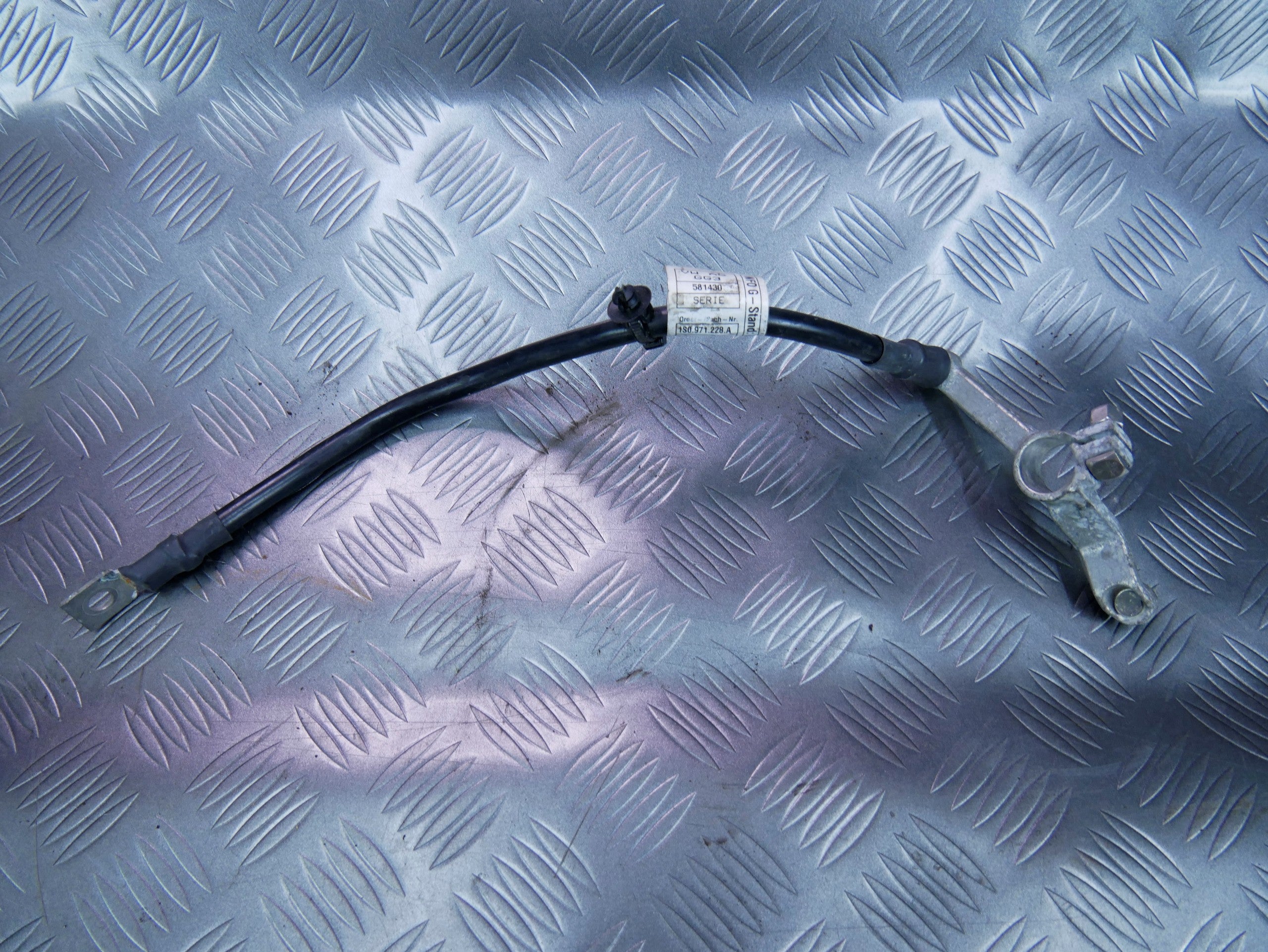 Klema minusowa akumulatora 1S0971228A VW UP! SKODA CITIGO