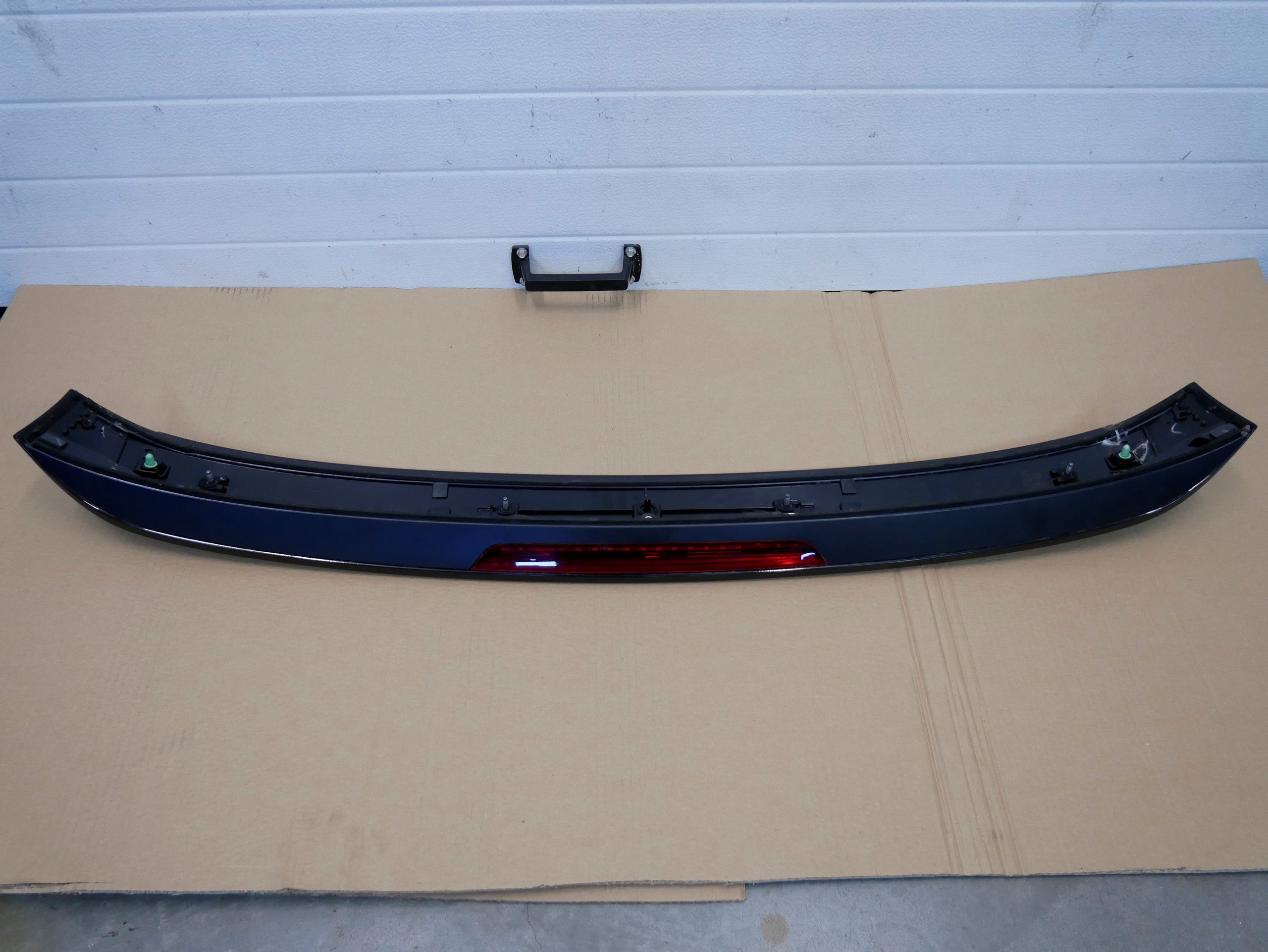 Lotka spoiler klapy bagażnika tył 4L0827933 AUDI Q7 4L