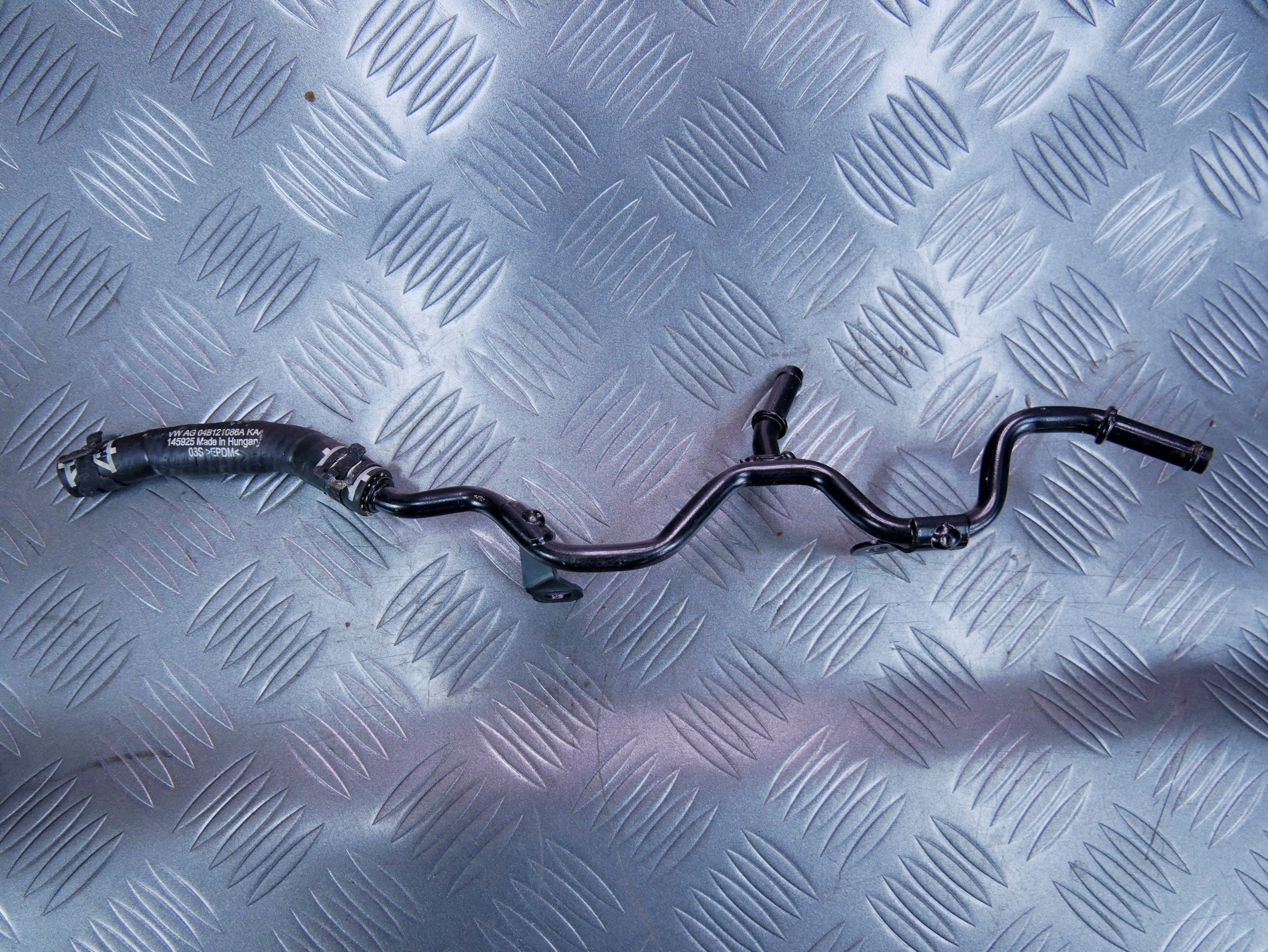 Rura wąż wody 04B121086A 04B121070 SKODA FABIA III 1.4 TDI