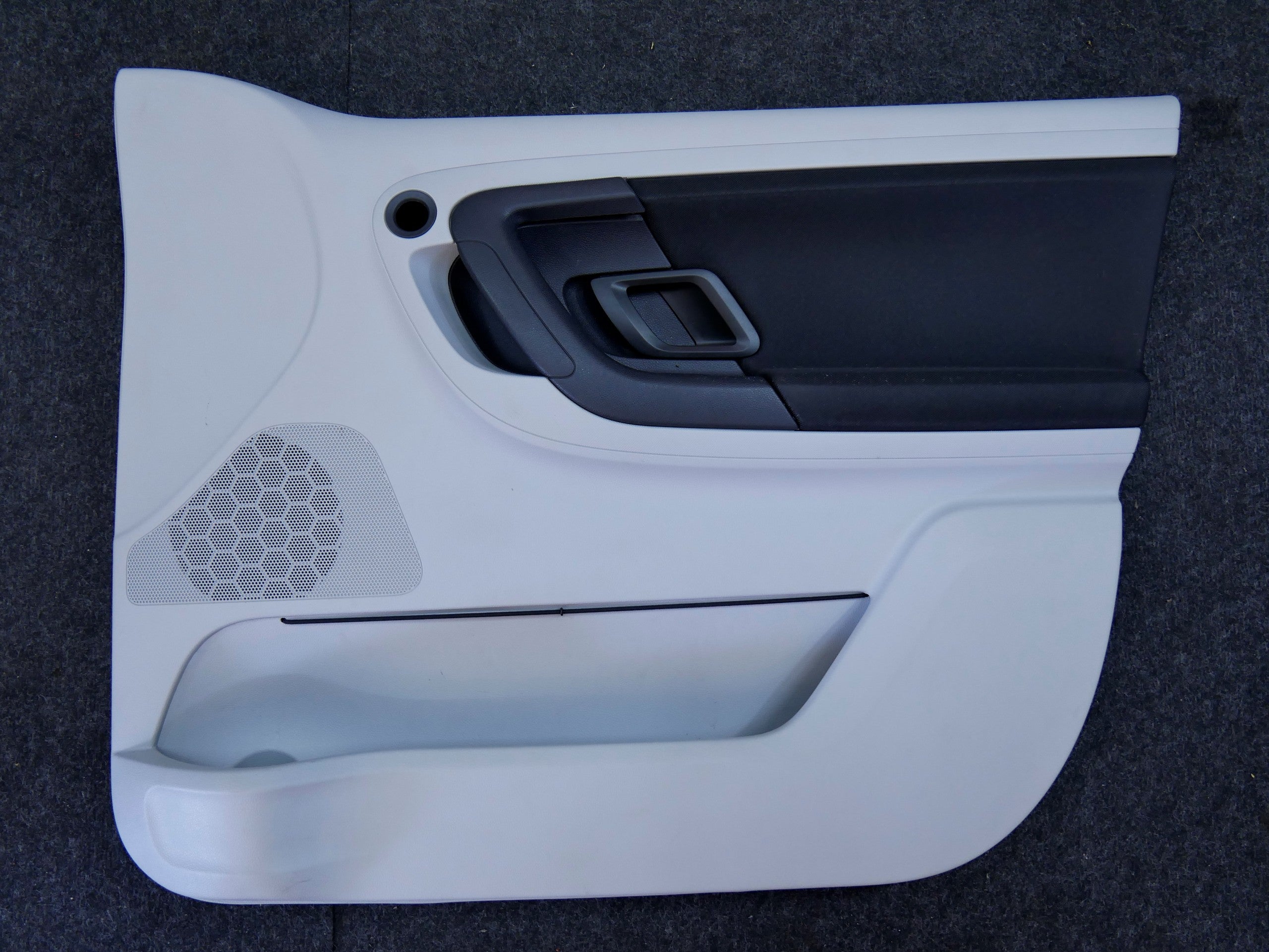 Tapicerka boczek drzwi przód prawy 5J1867006BD SKODA FABIA II