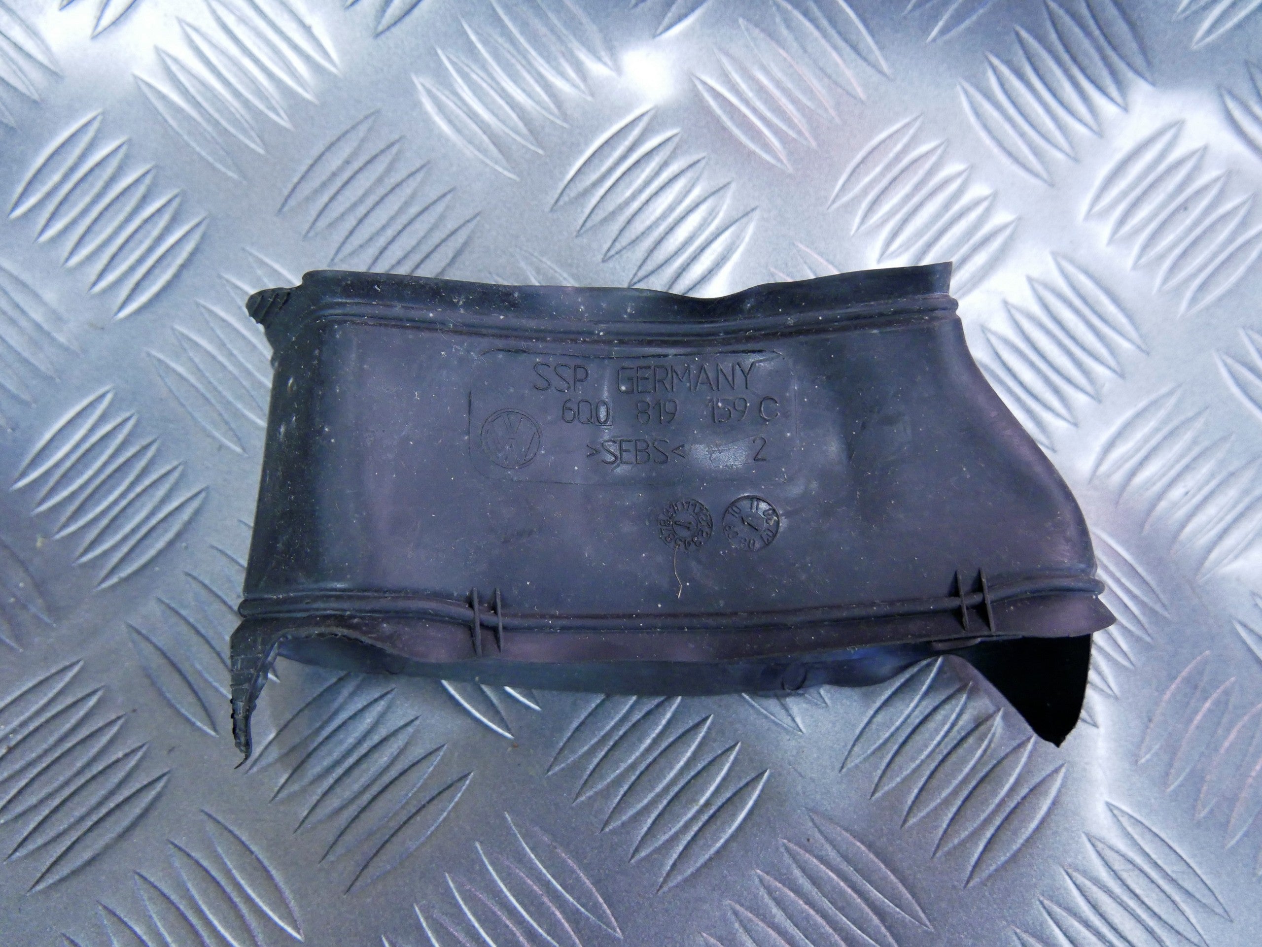 Kanał powietrza 6Q0819159C SKODA FABIA II