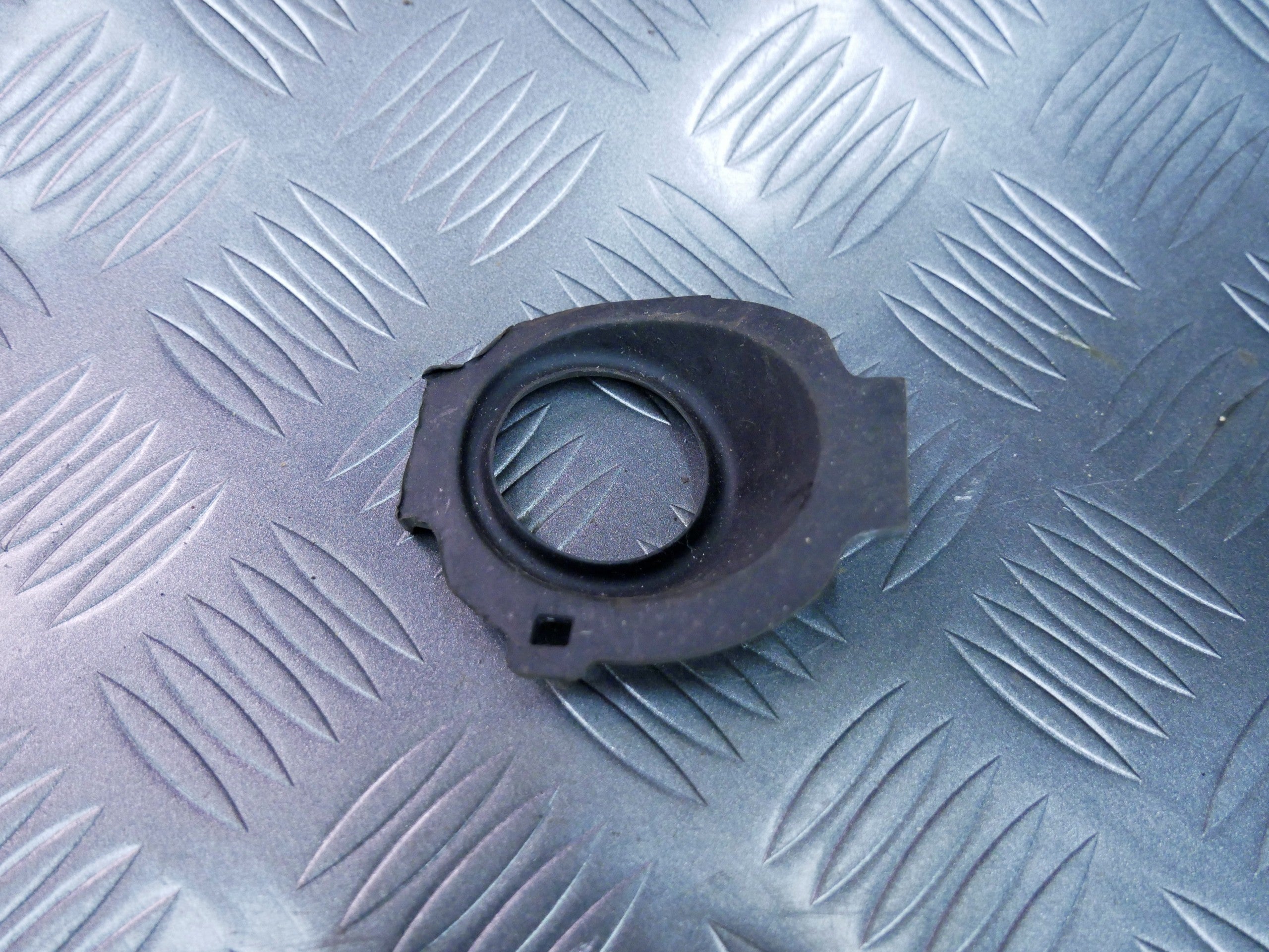 Uszczelka obudowa stacyjki 5J0905869 SKODA FABIA II