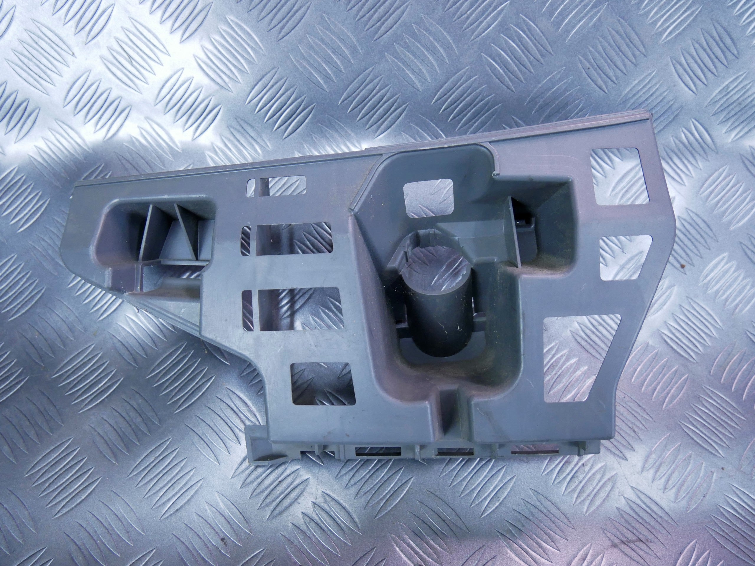 Ślizg mocowanie zderzaka przód lewe 5J0807055A SKODA FABIA II