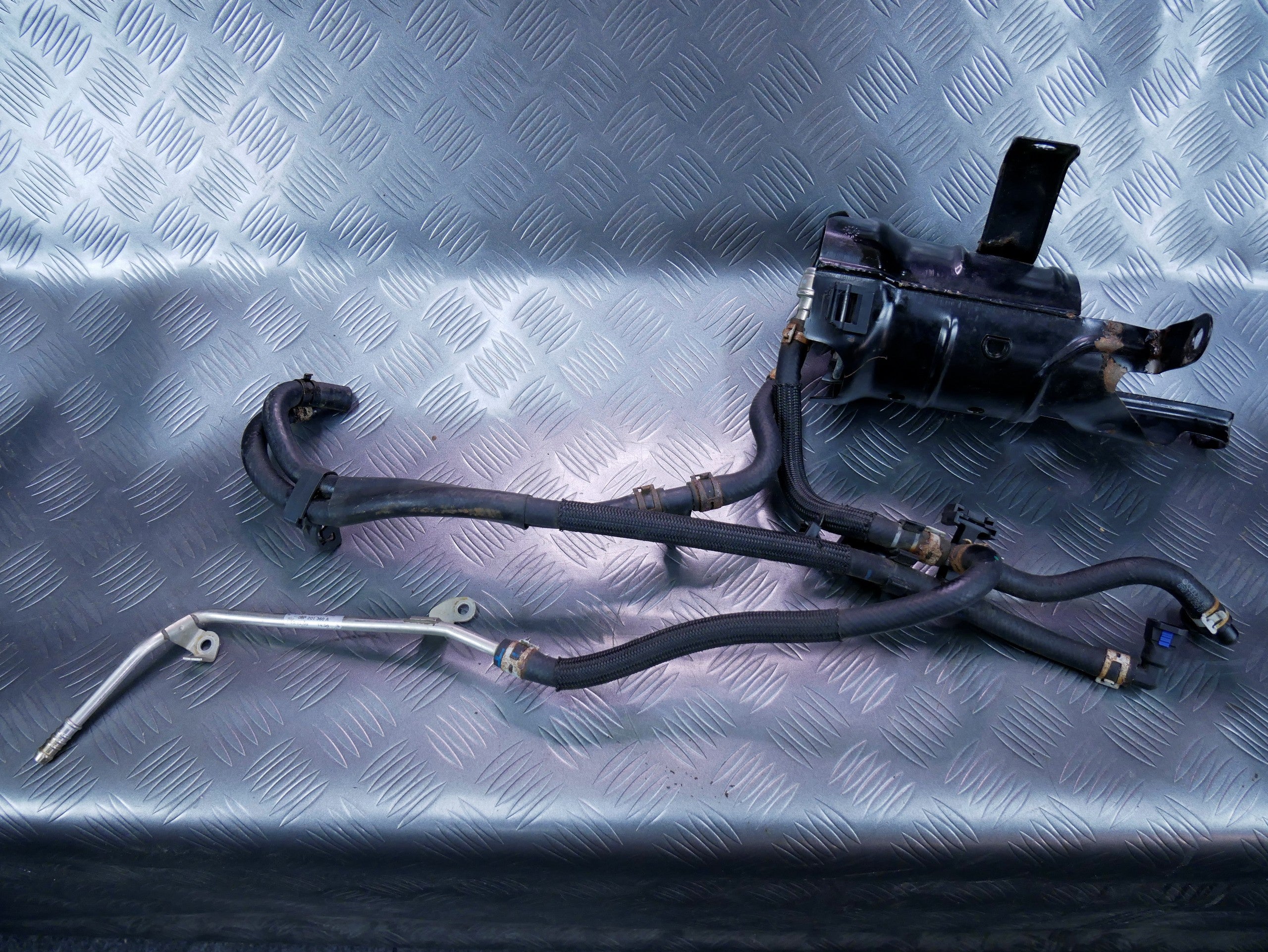 Obudowa filtra paliwa przewody 6Y0127224C SKODA FABIA II 1.2 TDI