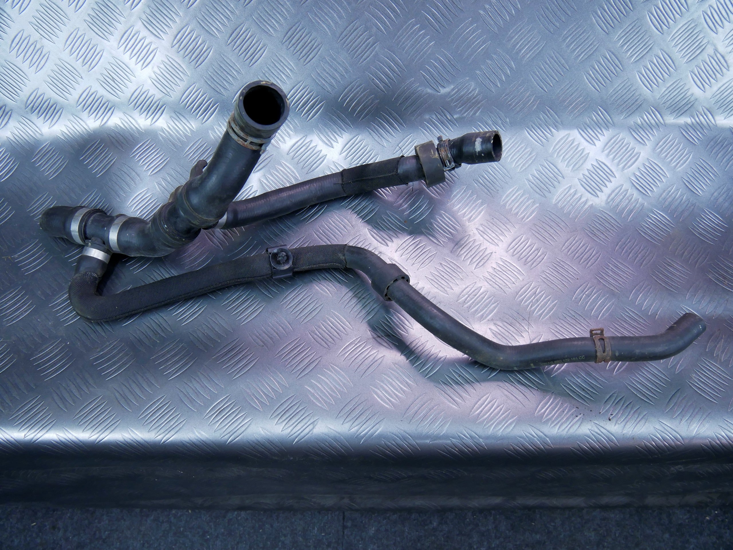 Rura wąż wody 6R0122101CC SKODA FABIA II 1.2 TDI