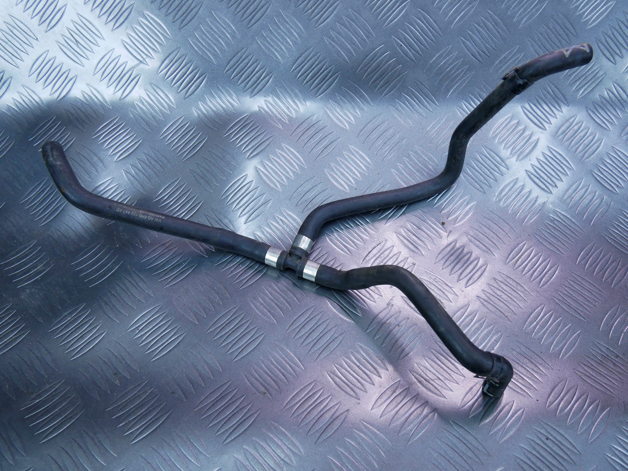 Rura wąż wody 6R0122447AC SKODA FABIA II 1.2 TDI