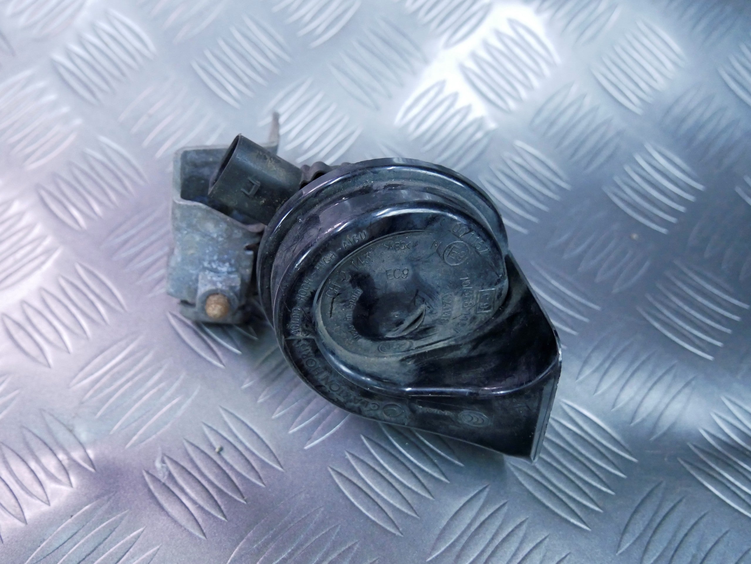 Sygnał klakson 6R0951223B SKODA FABIA II