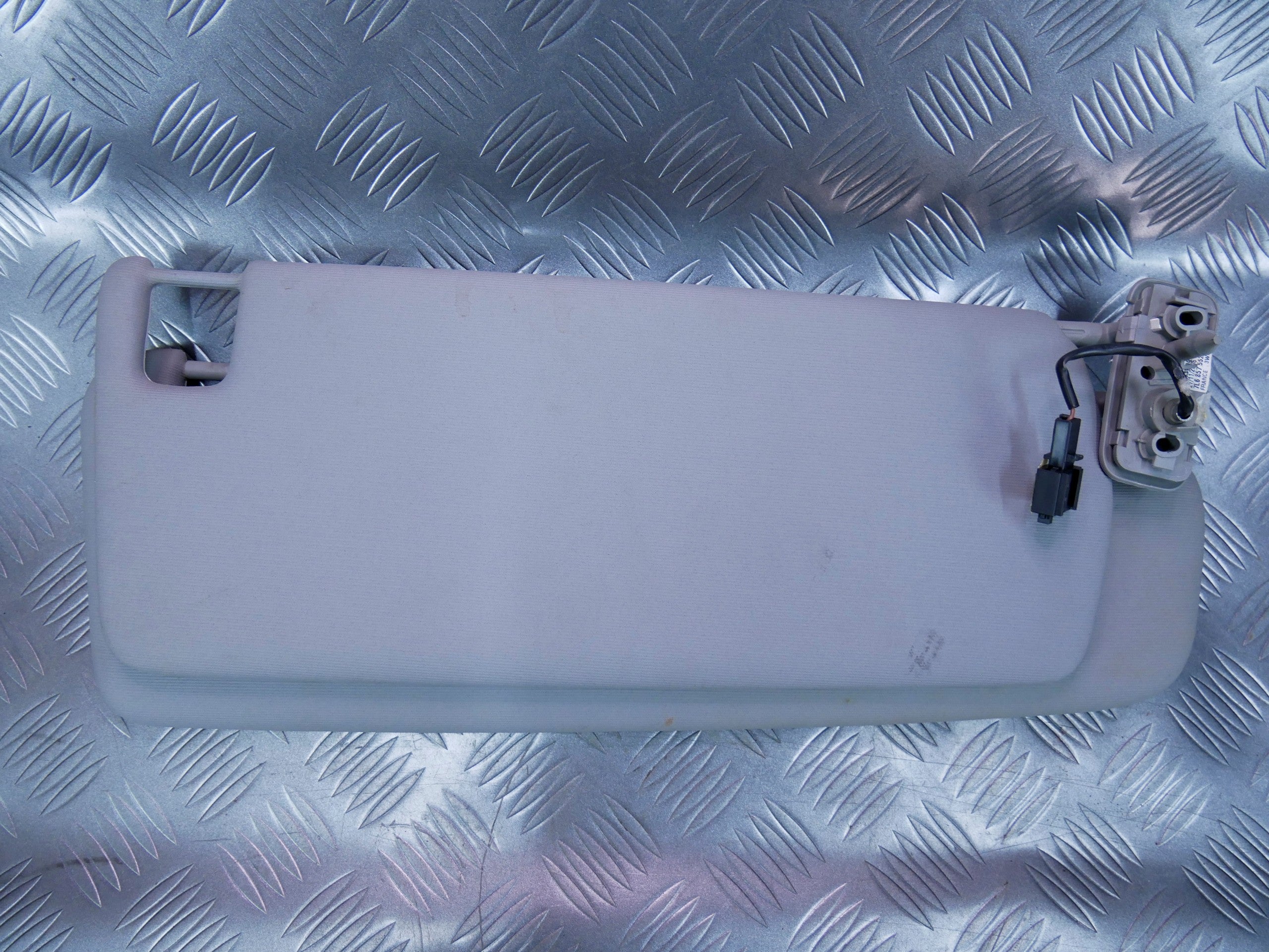 Osłona przeciwsłoneczna prawa 7L6857552AQ VW TOUAREG 7L