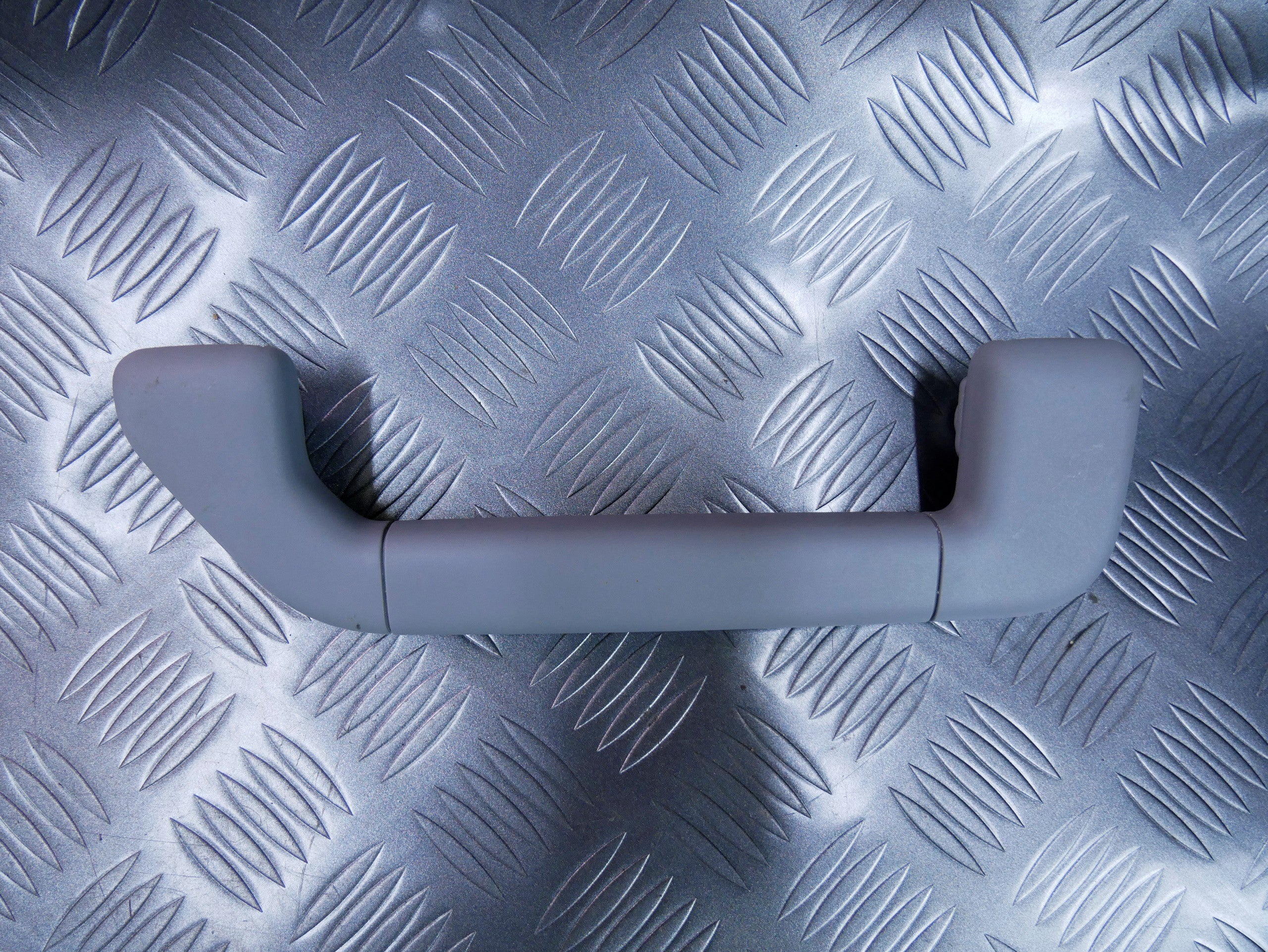 Rączka podsufitki przód prawa lewa 7L0857608A VW TOUAREG 7L