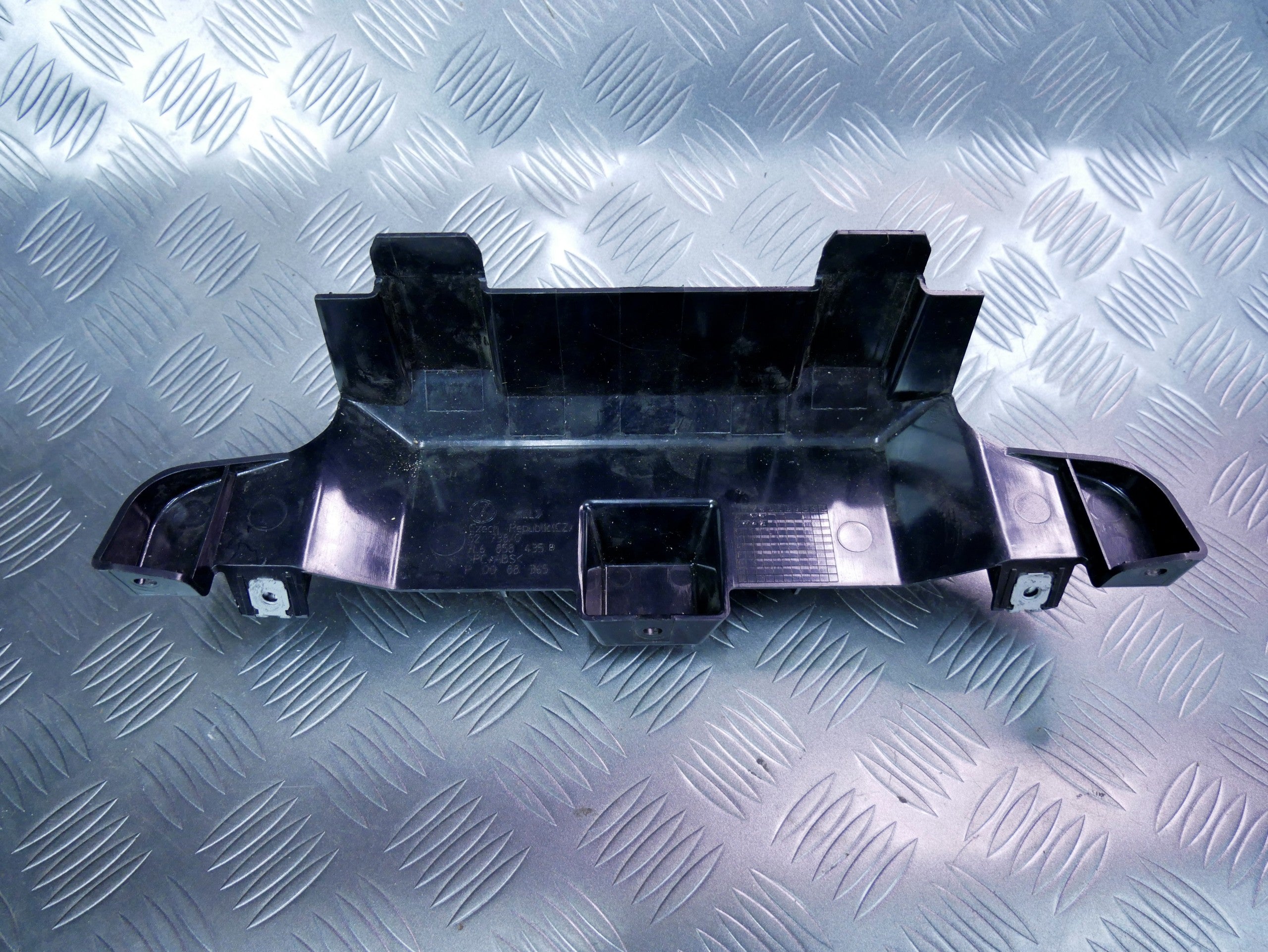 Mocowanie licznika 7L6858435B VW TOUAREG 7L