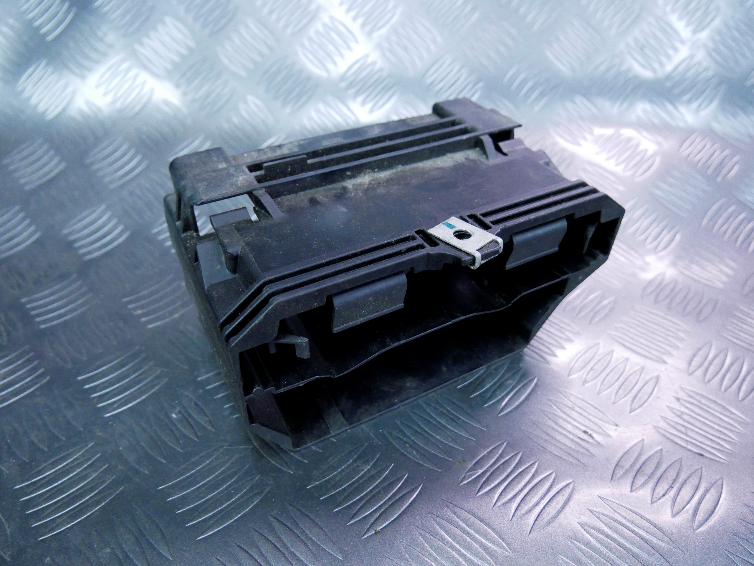 Mocowanie sterownika skrzyni 7L0927131D VW TOUAREG 7L