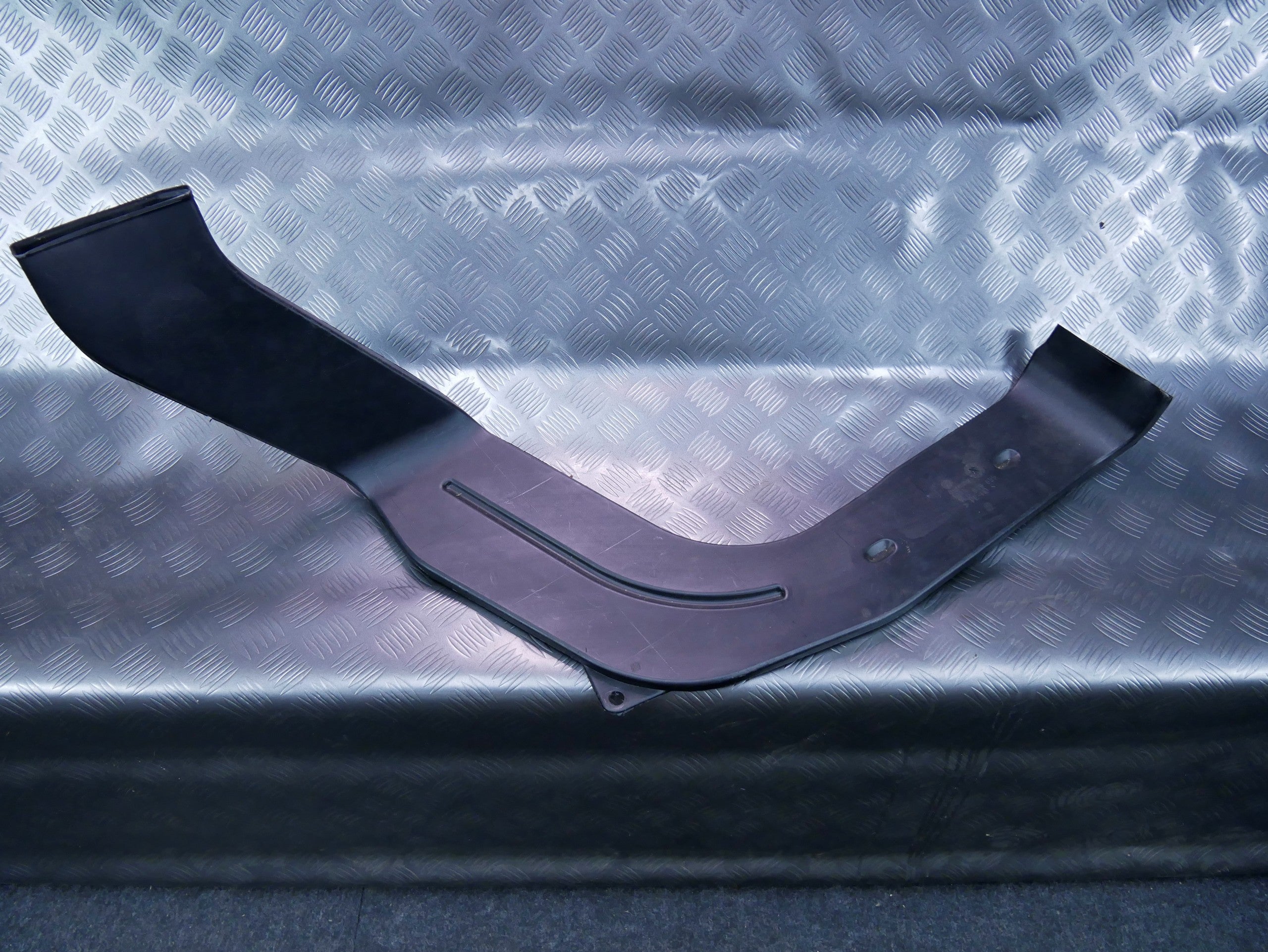 Rura kanał powietrza 7L0819655 VW TOUAREG 7L