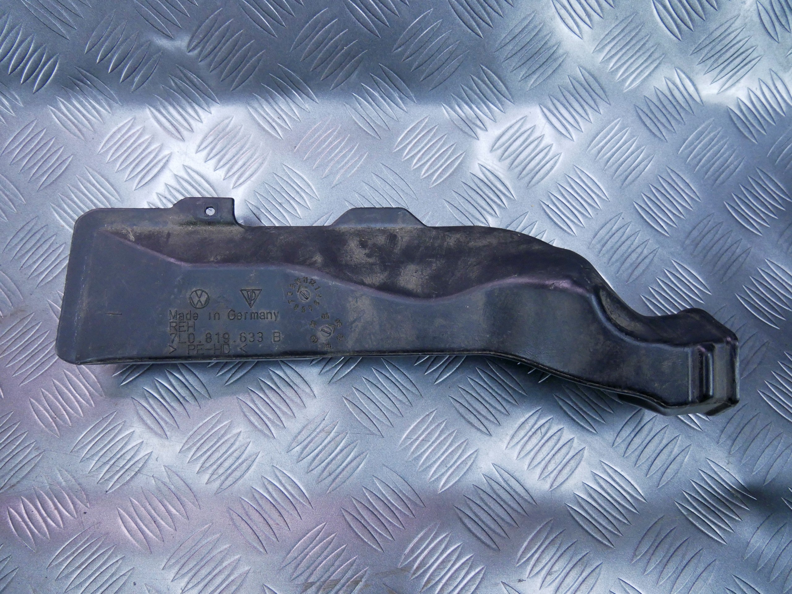 Rura kanał powietrza 7L0819633B VW TOUAREG 7L