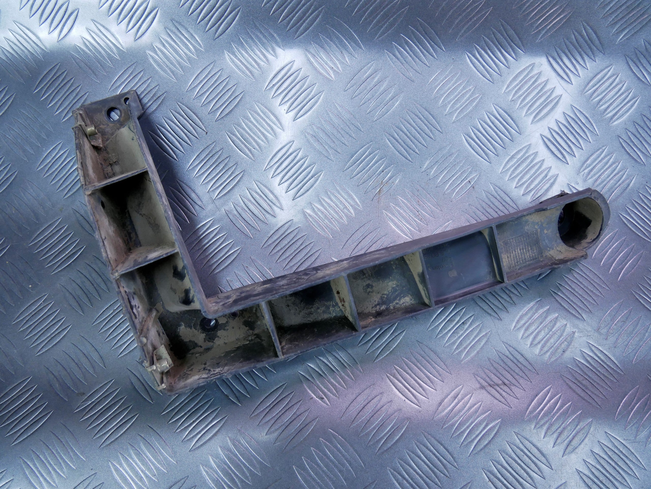 Ślizg zderzaka tył tylny prawy 7L6807862 VW TOUAREG 7L