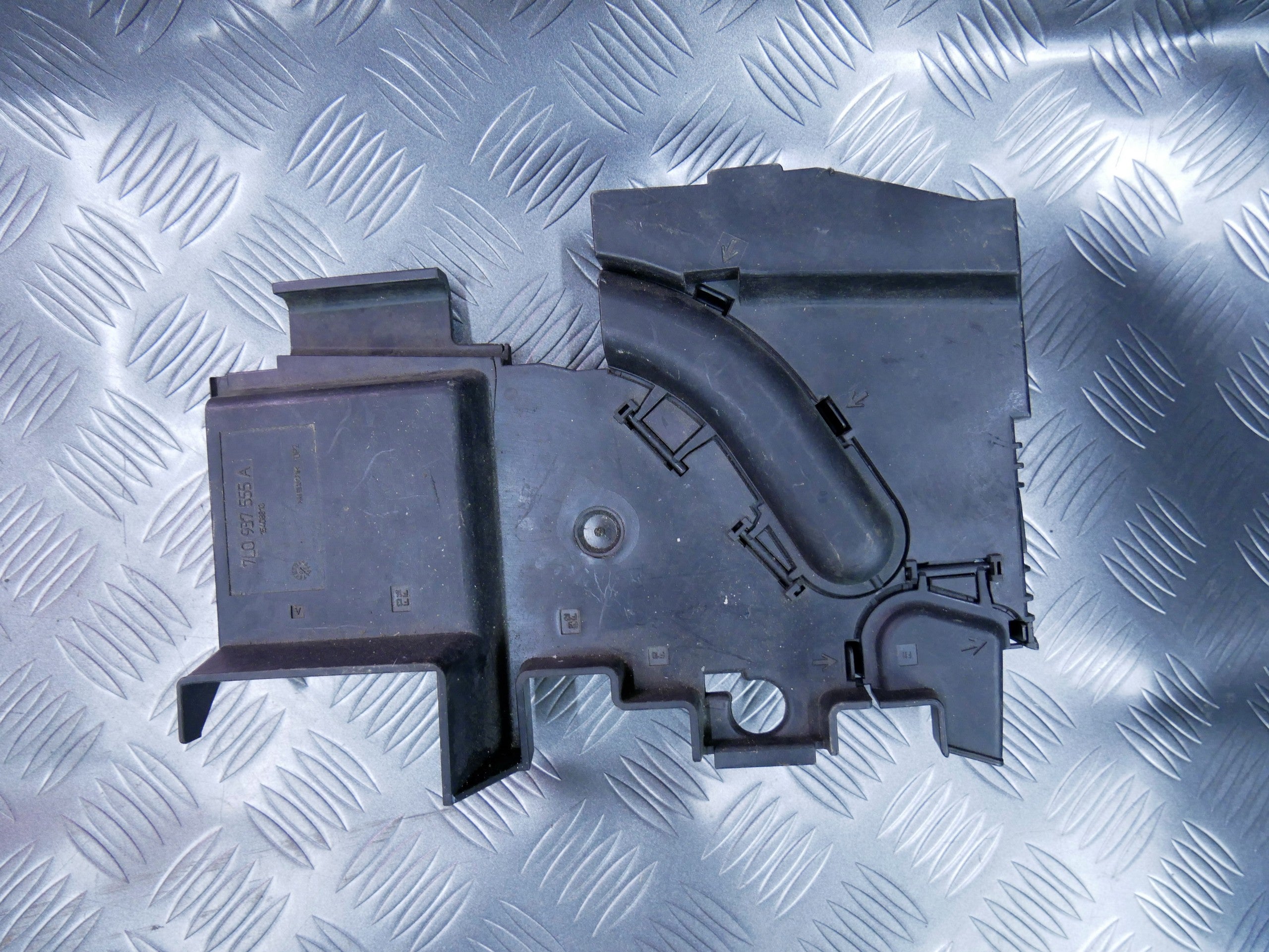 Osłona pokrywa skrzynki bezpieczników 7L0937555A VW TOUAREG 7L